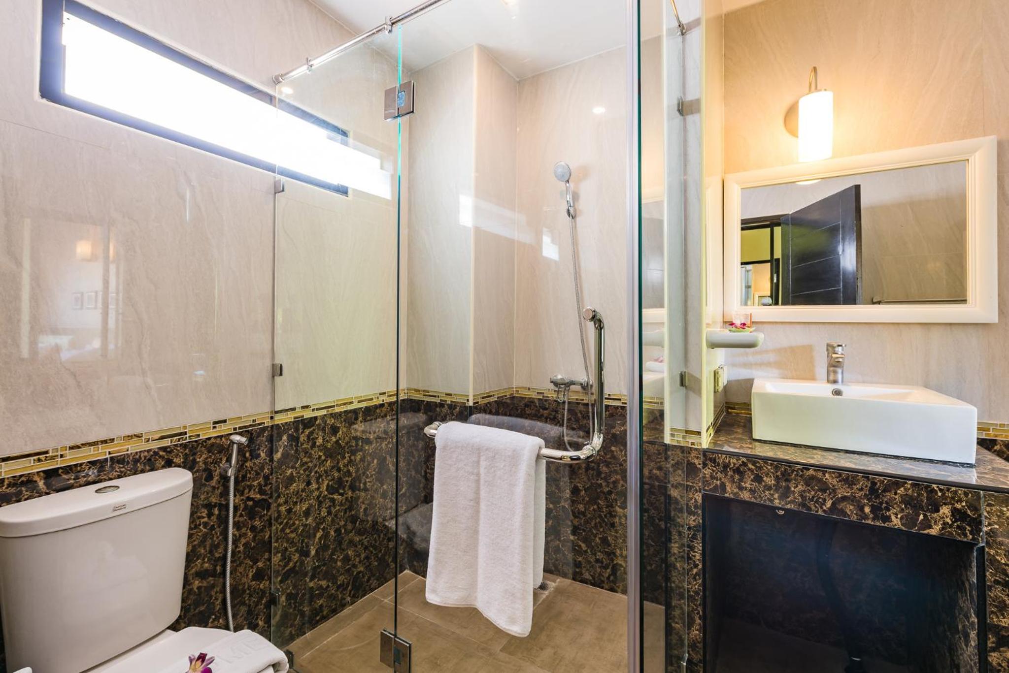 Superior Double or Twin Room - Photo 14