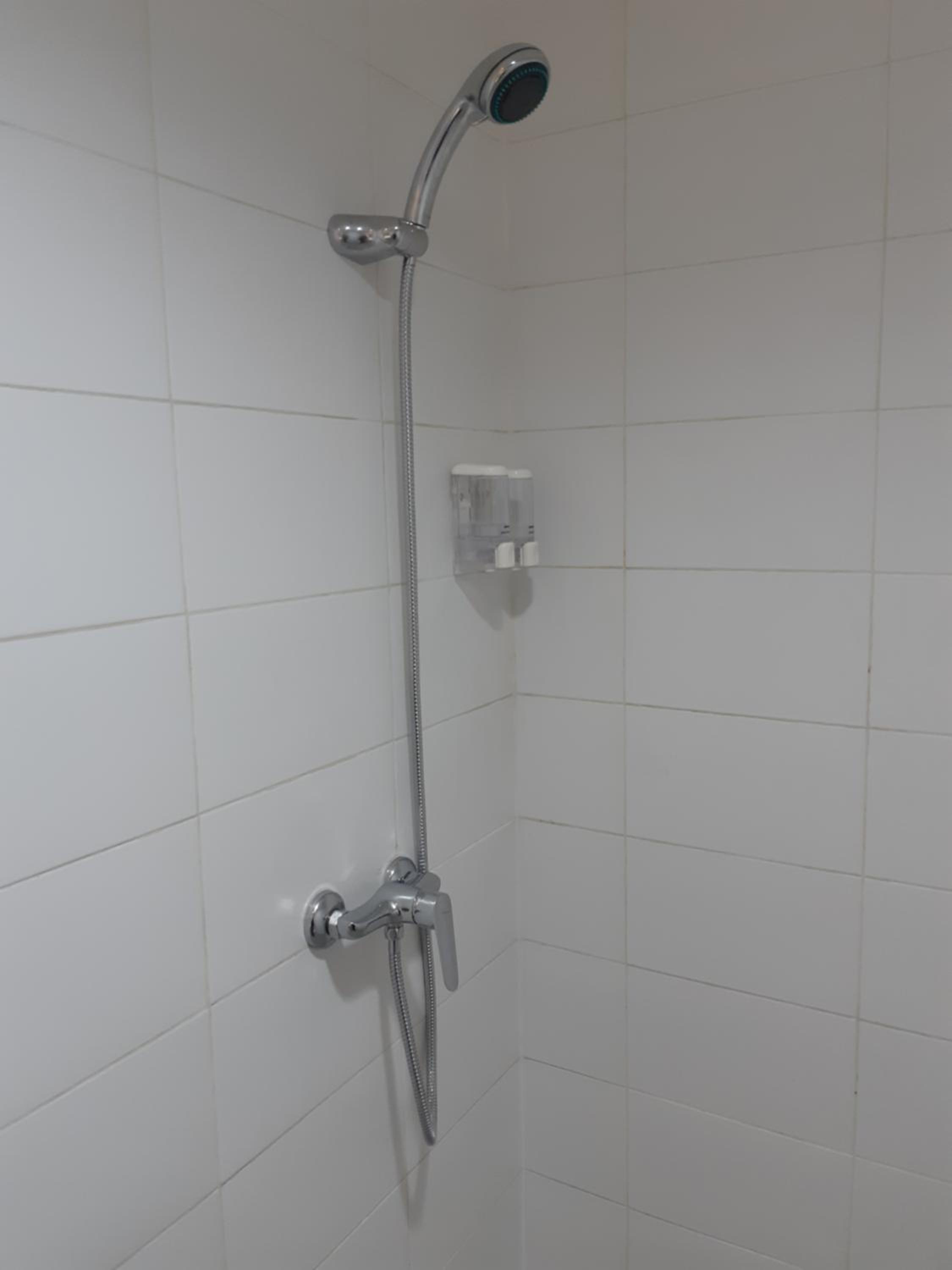 Standard Double Room - Photo 12
