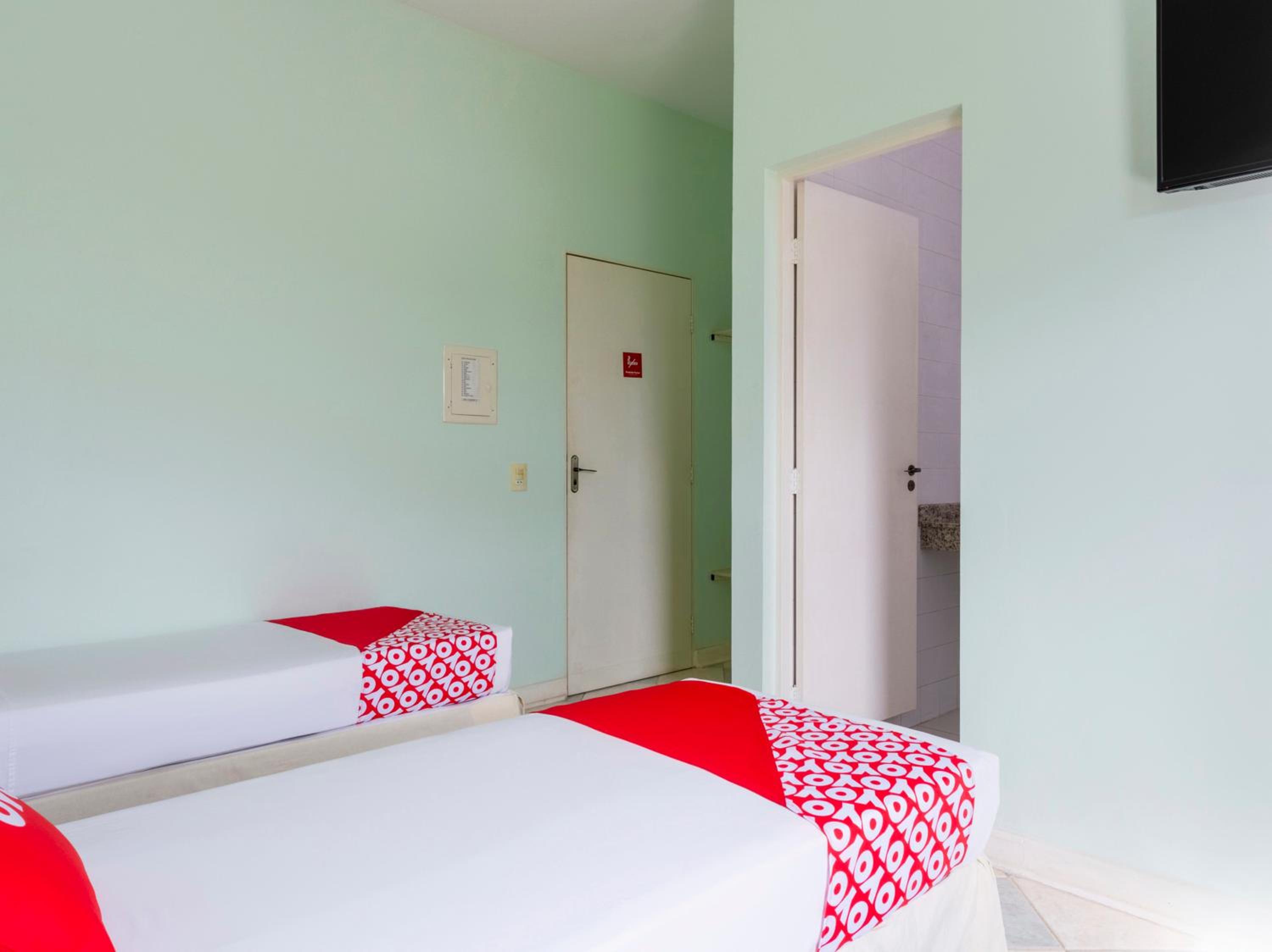 Triple Suite (1 Double bed + 1 Single bed) - Photo 5