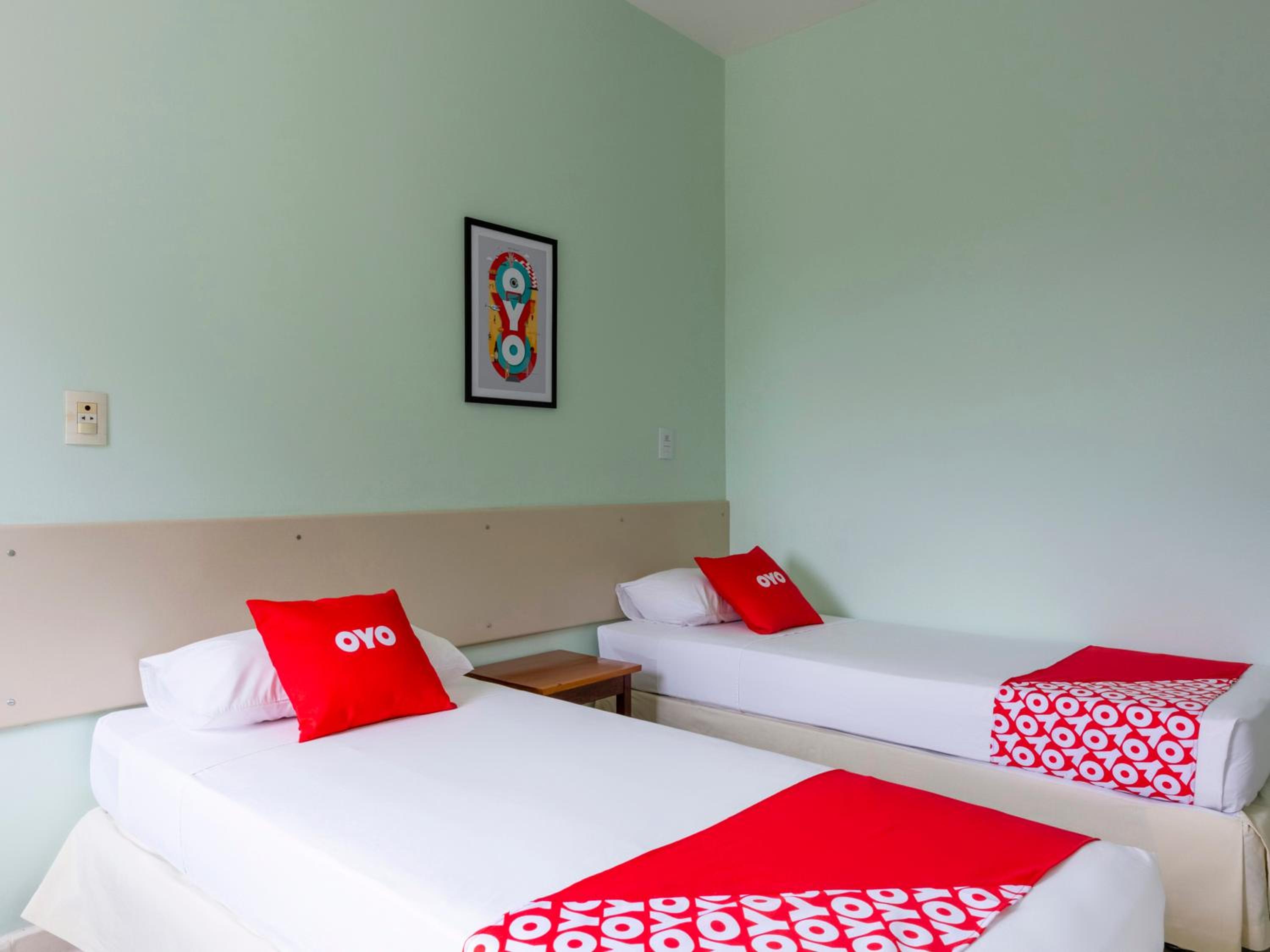 Twin Room - Photo 1