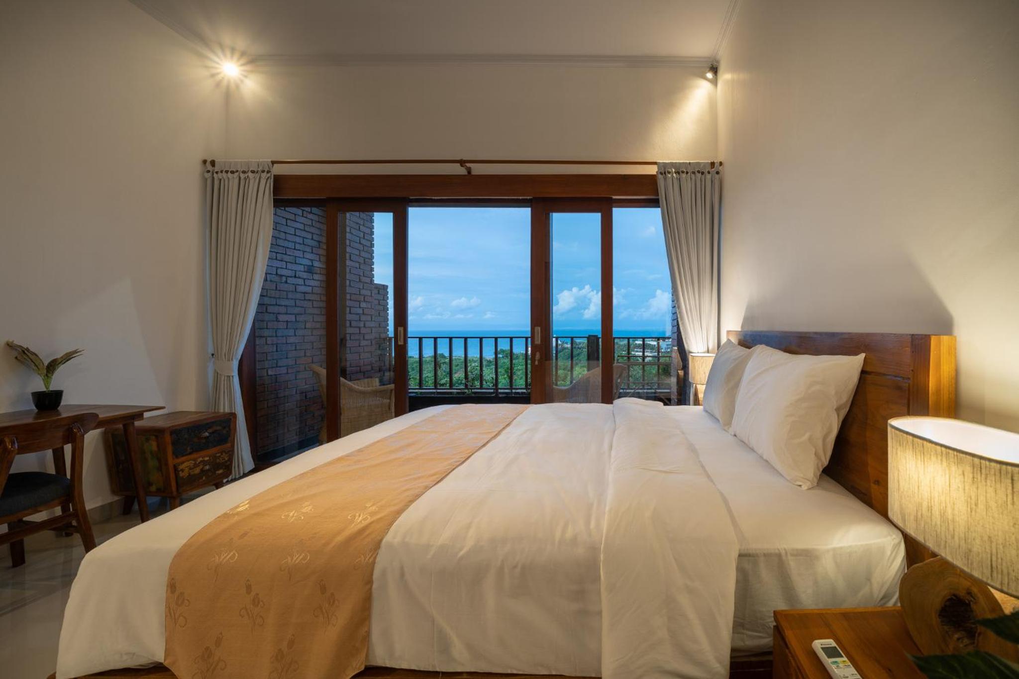 Deluxe Double Room with Sea View - Photo 6