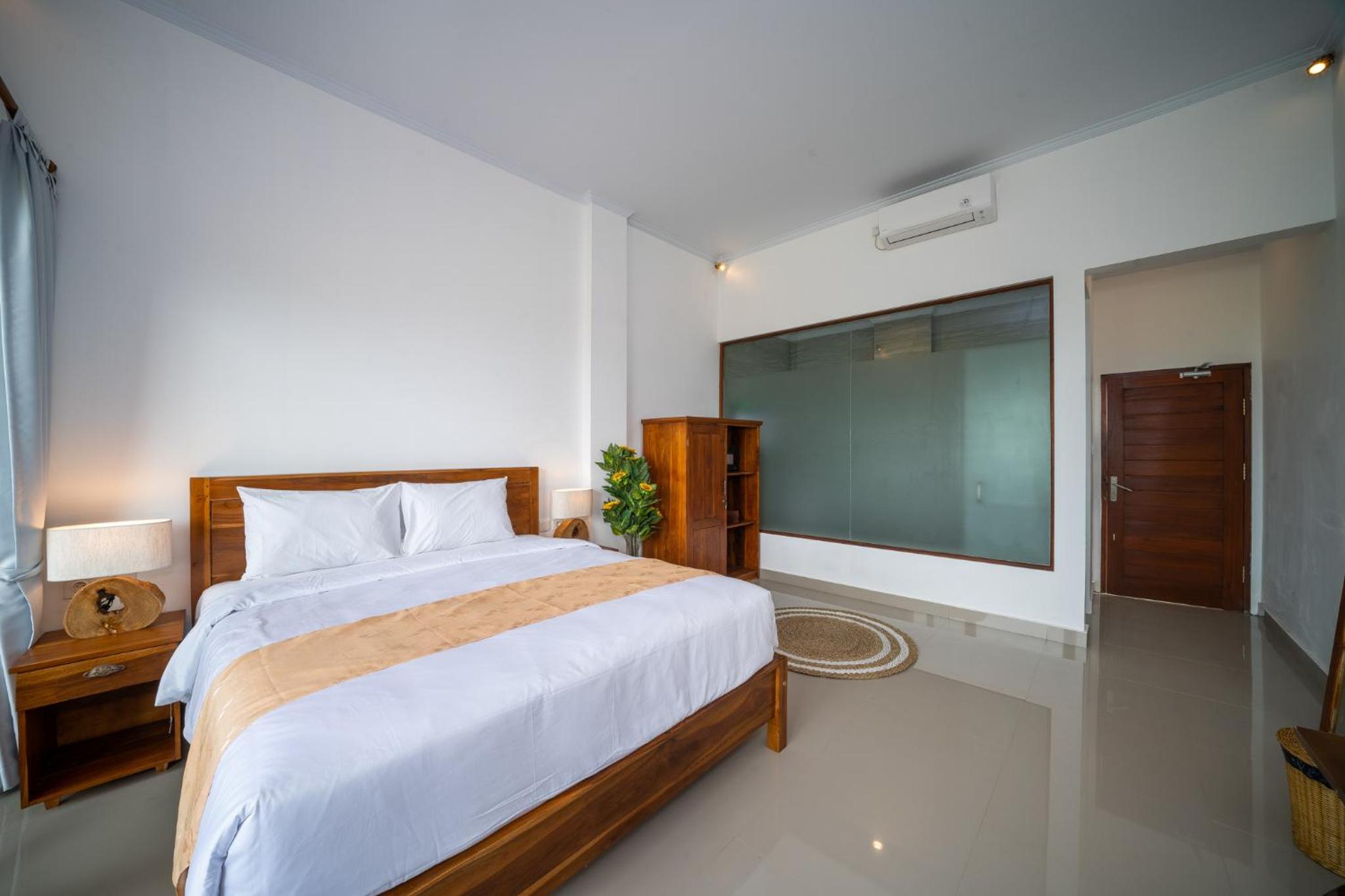 Deluxe Double Room with Sea View - Photo 3
