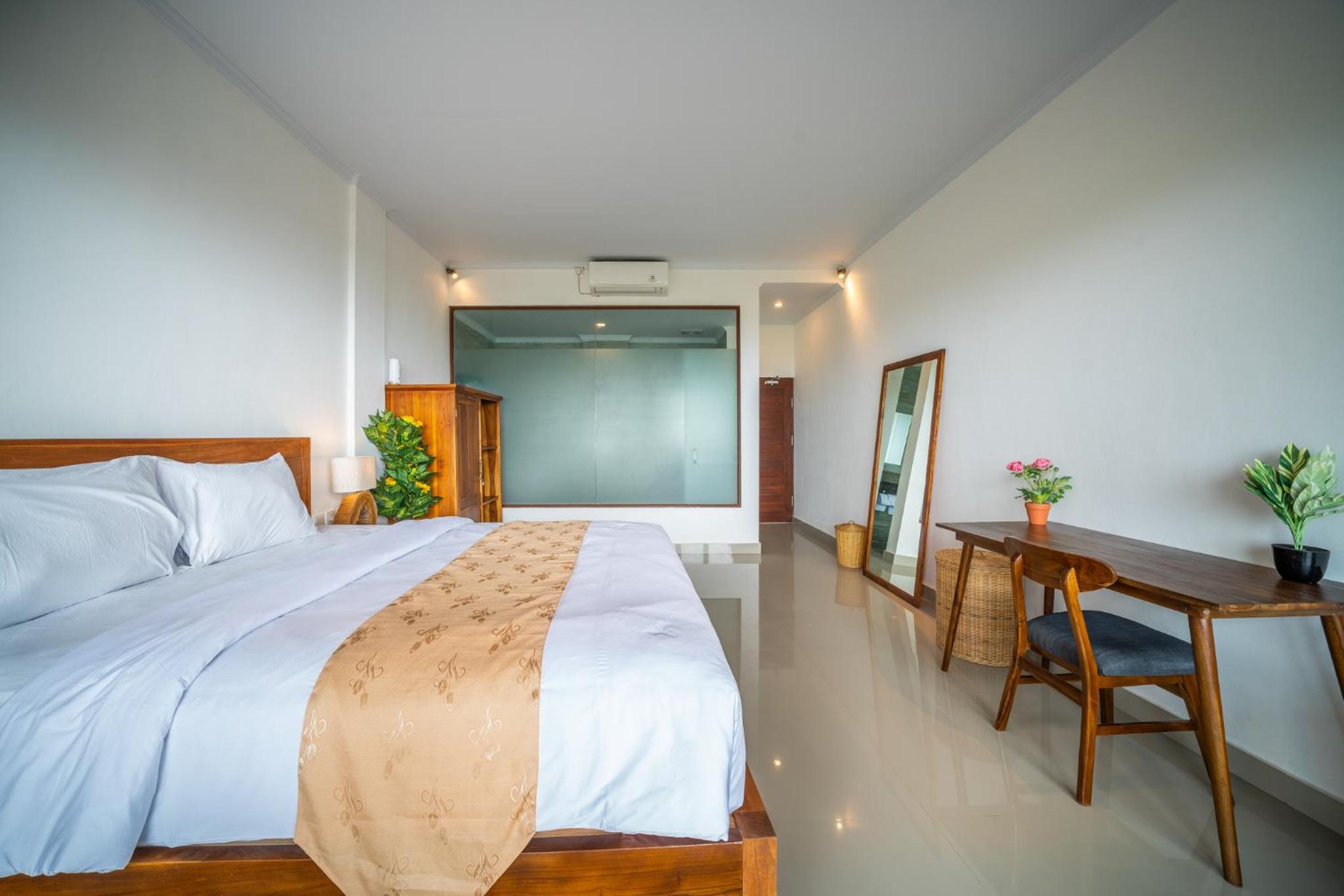 Deluxe Double Room with Sea View - Photo 7