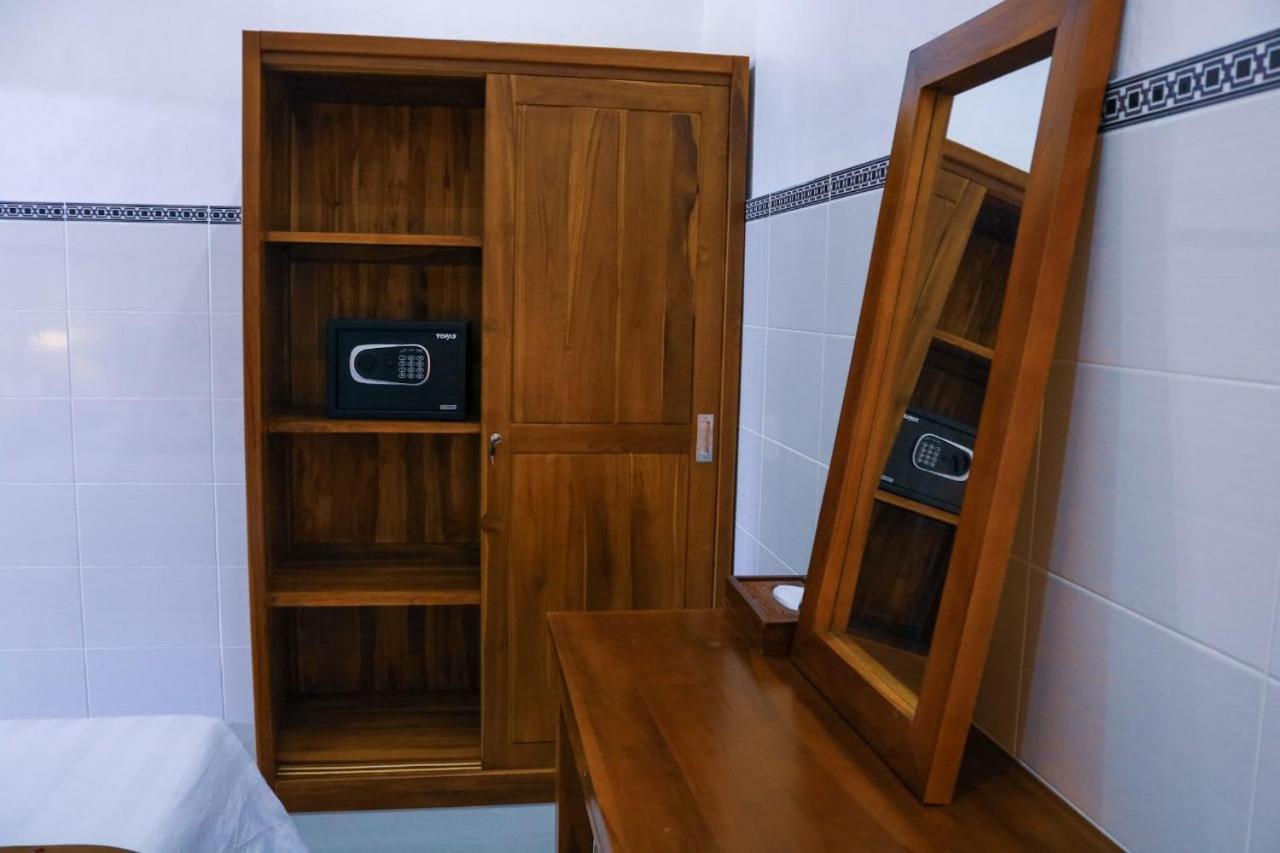 Three-Bedroom Villa - Photo 4