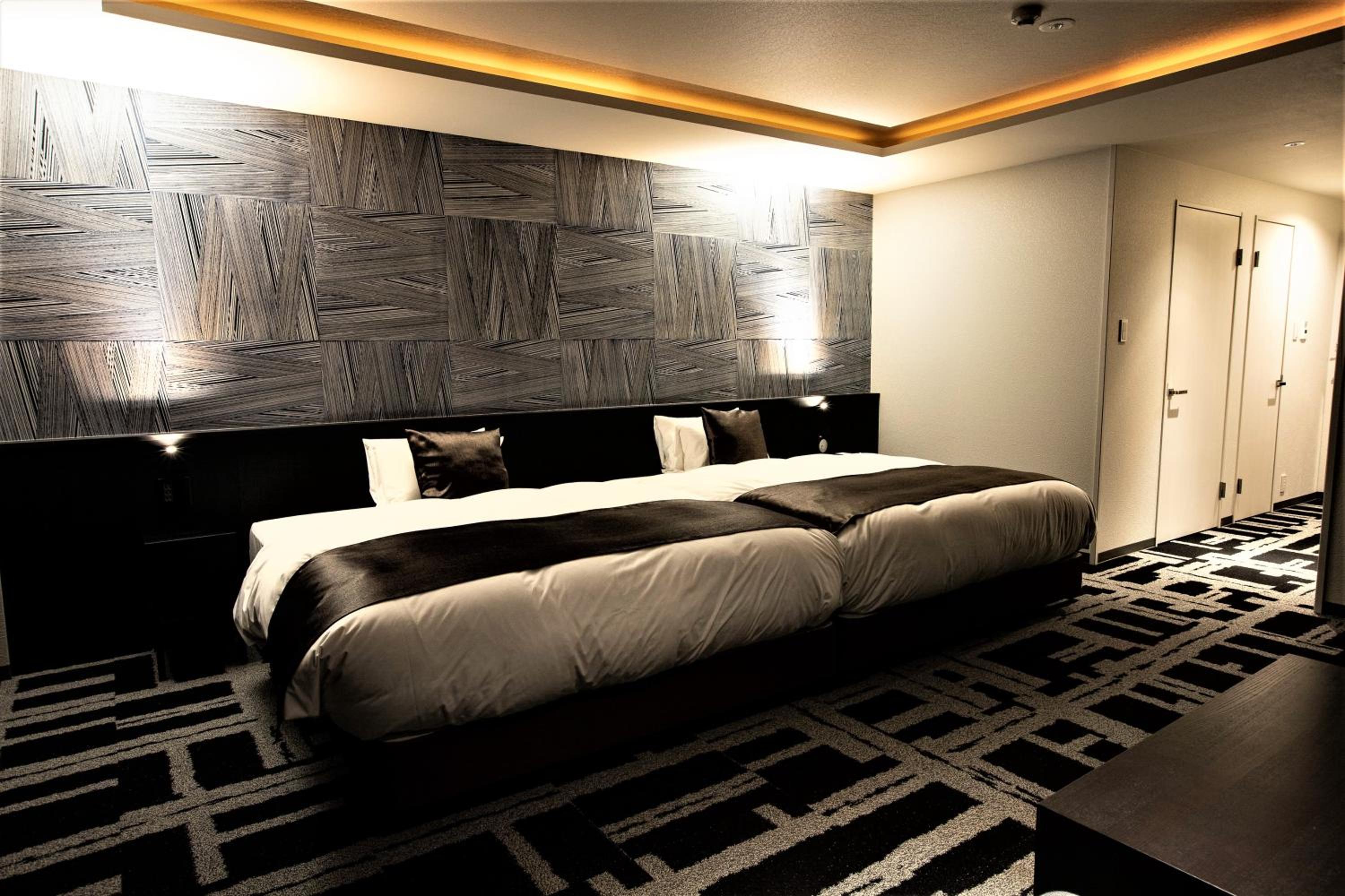 Deluxe Twin Room - Photo 12