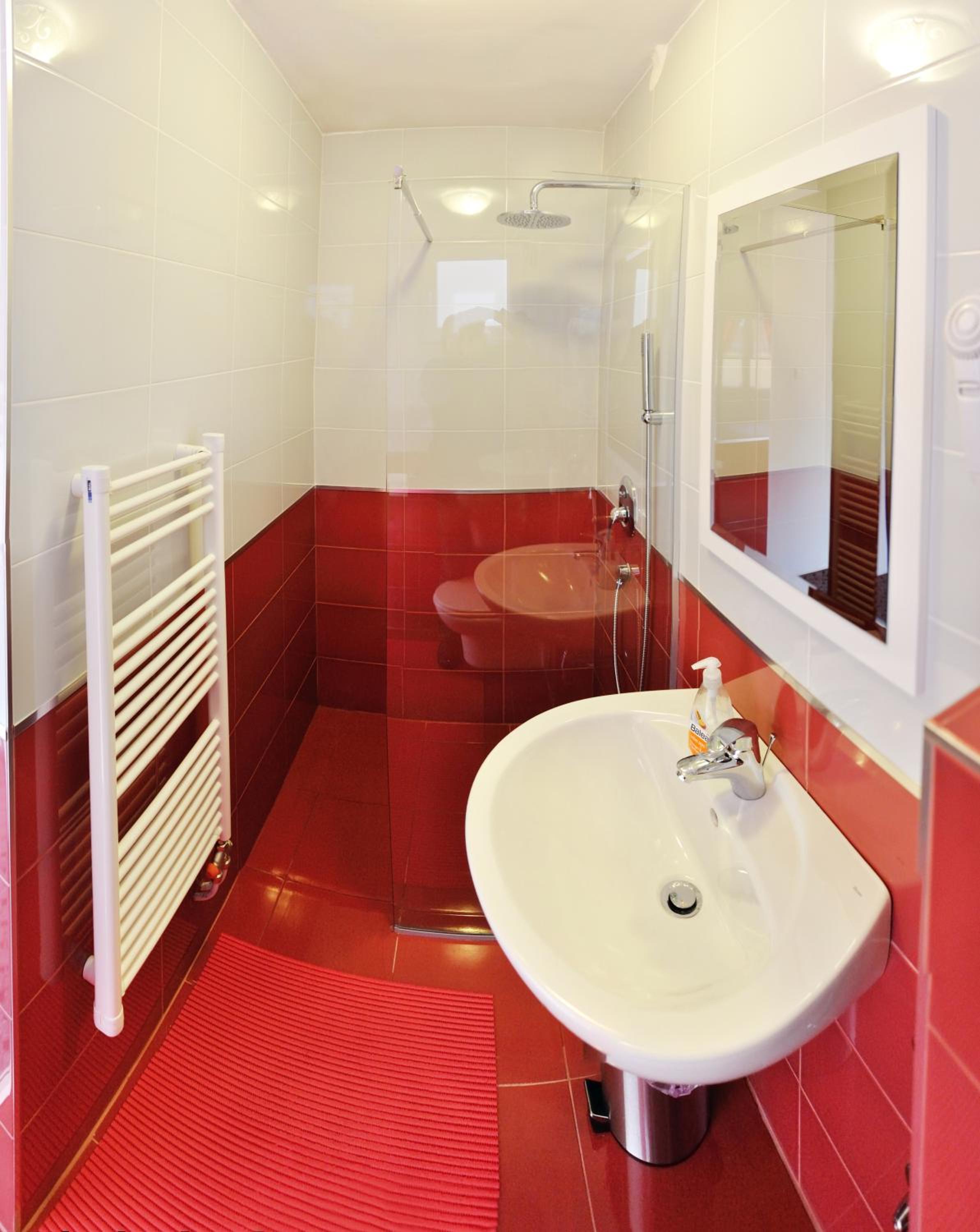 Deluxe King Room photo 1