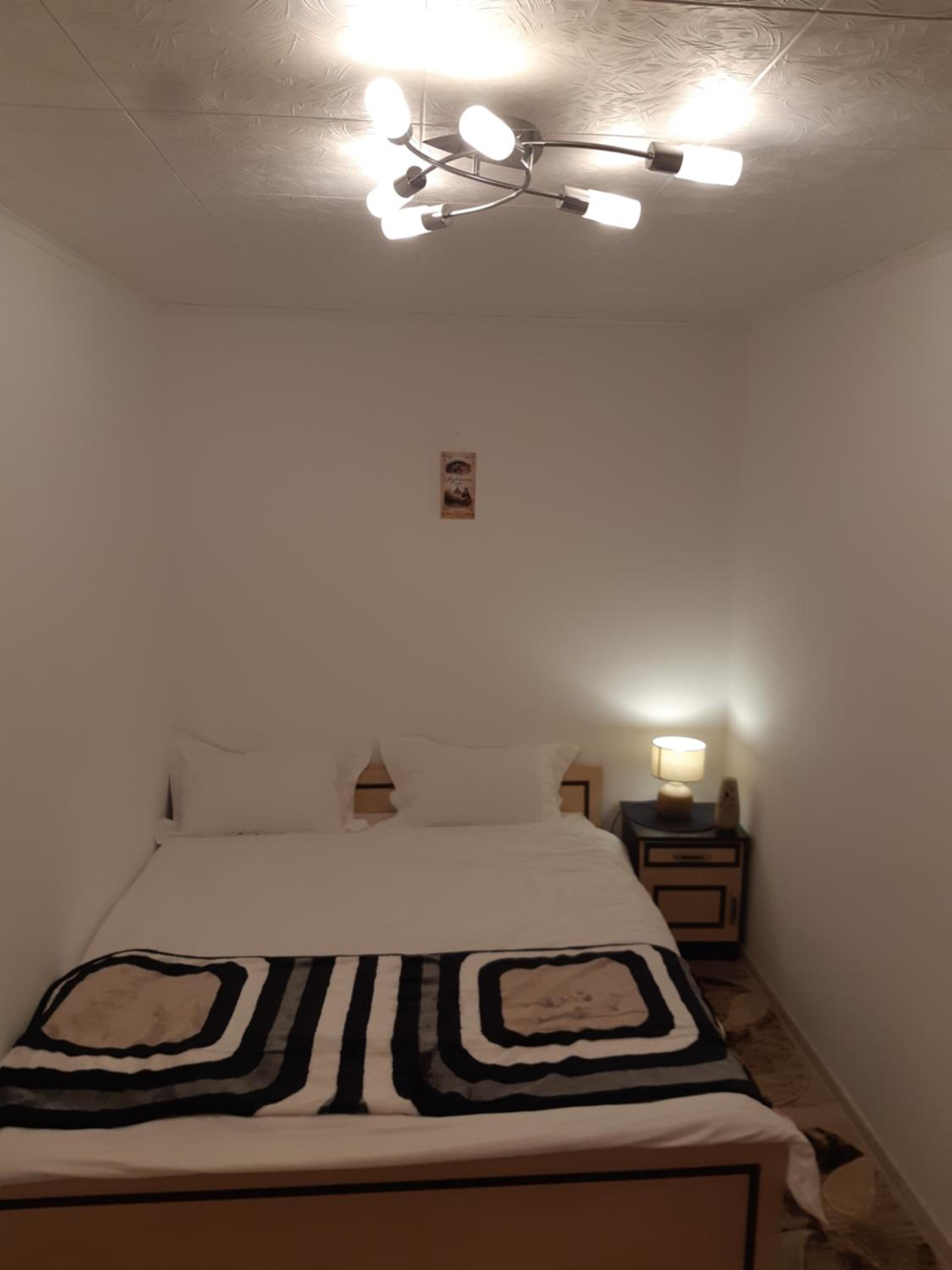 One-Bedroom Apartment - Photo 27