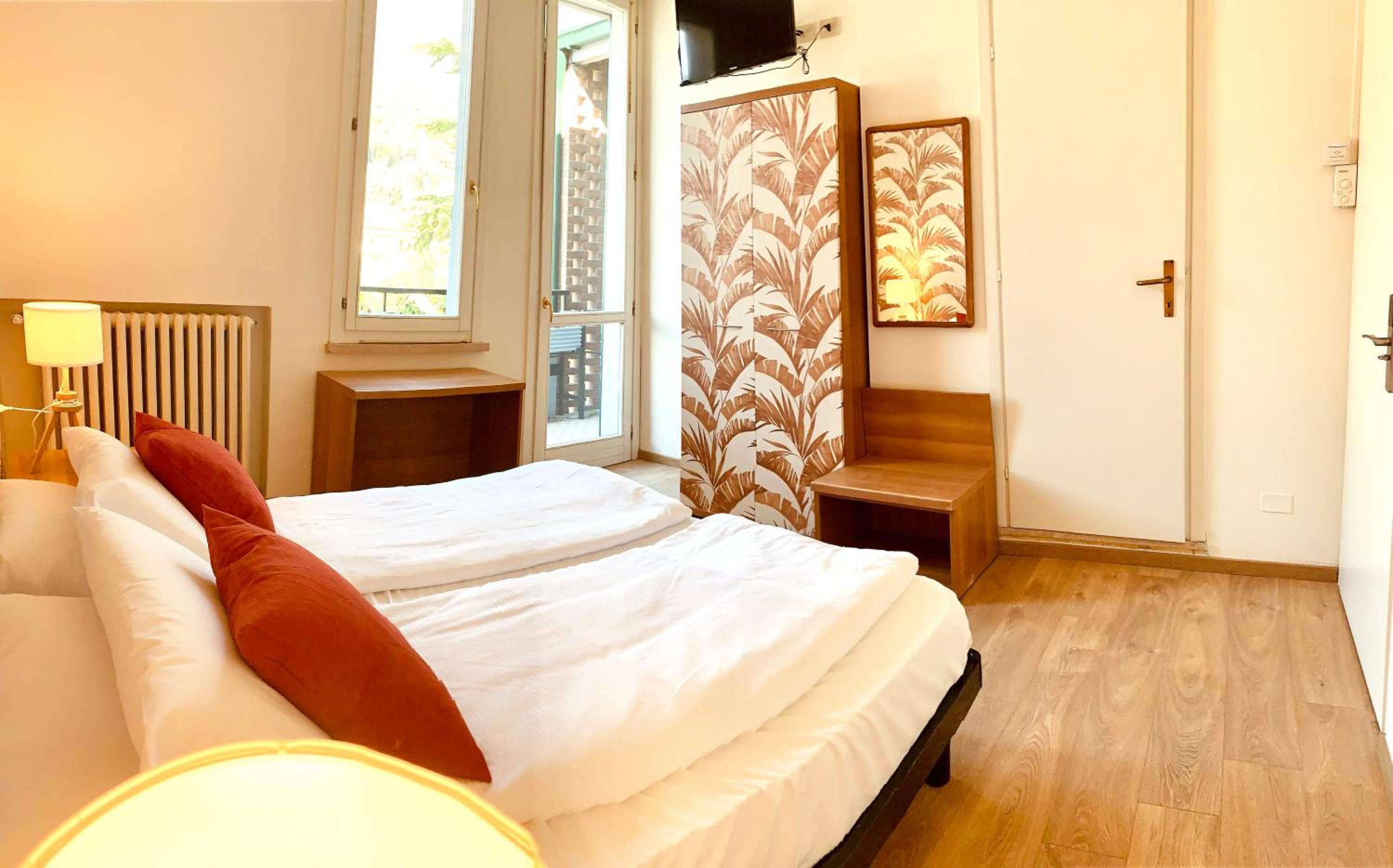 Double Room - Photo 10