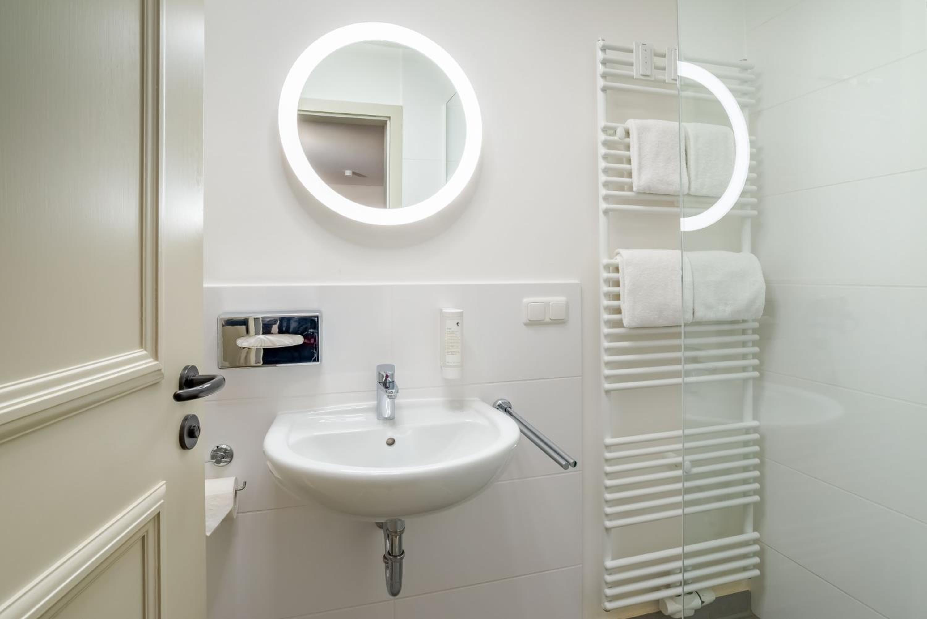 Apartment - Photo 3