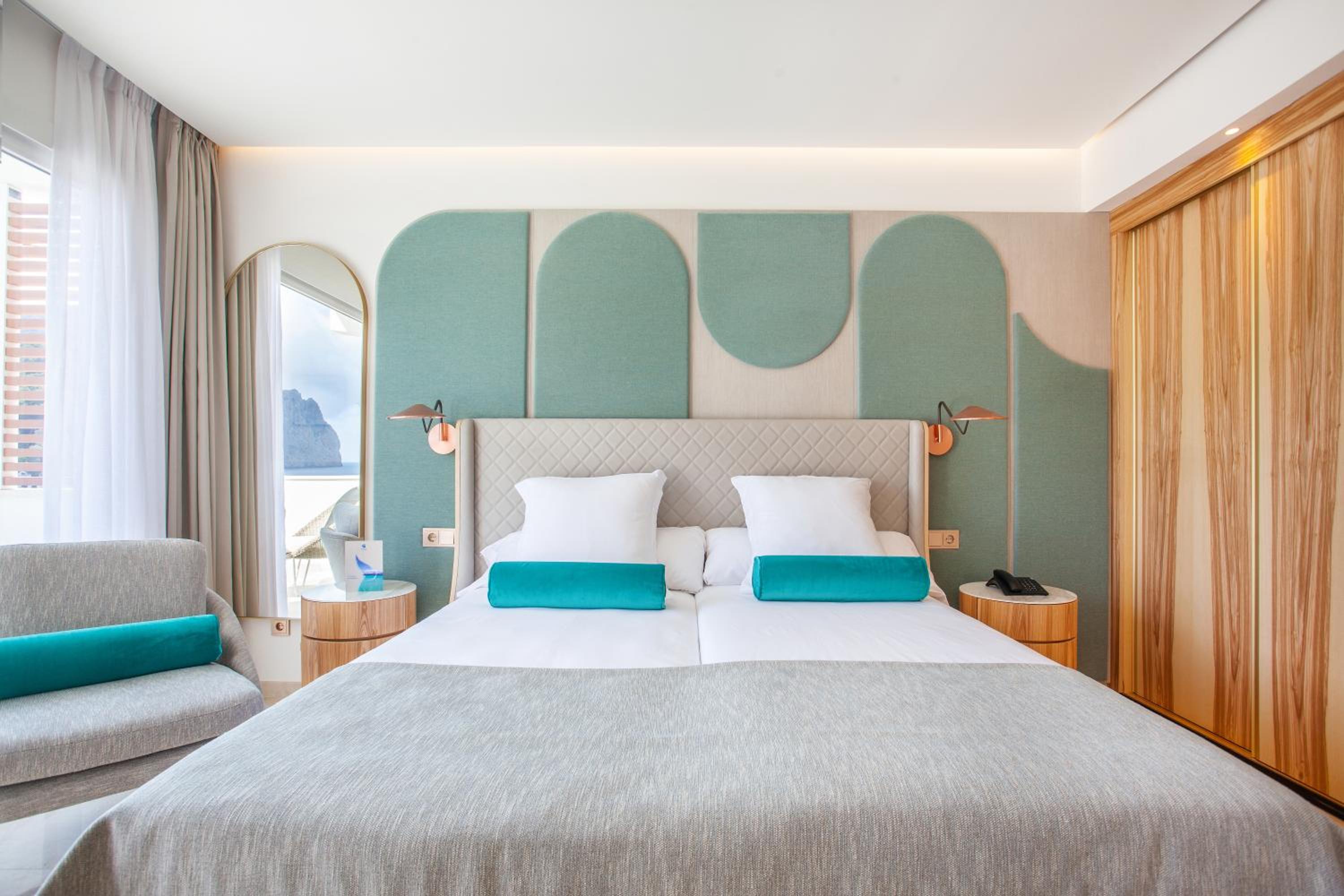 Double Room with Sea View - Photo 2