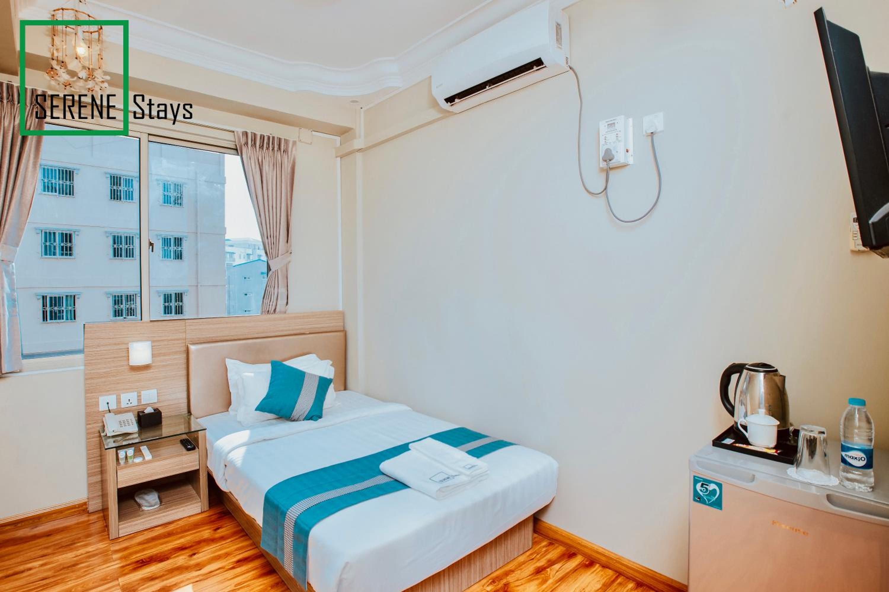 Single Room with Shared Bathroom photo 1
