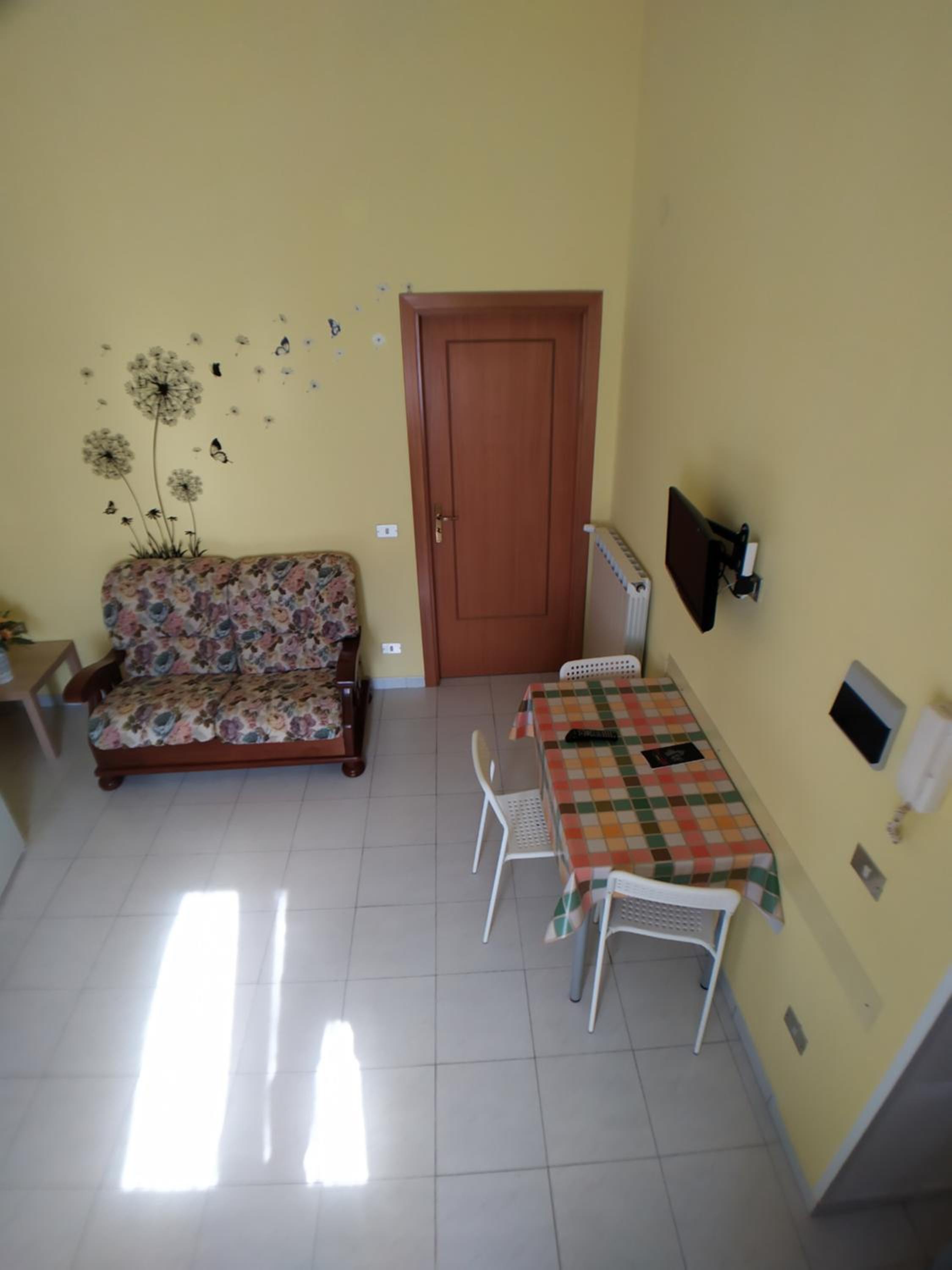 Apartment - Photo 11