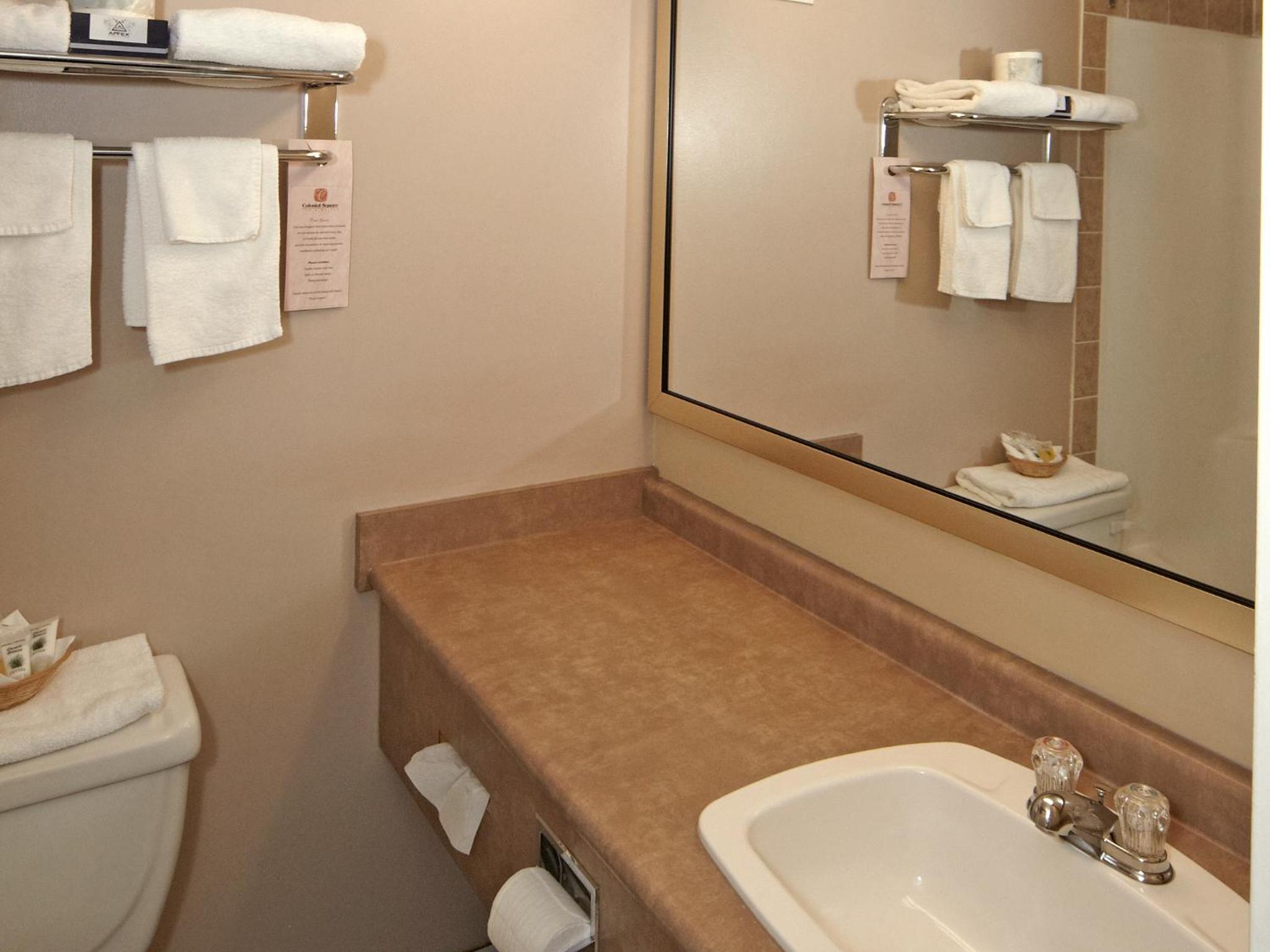 Queen Room with Two Queen Beds - Second Floor photo 2