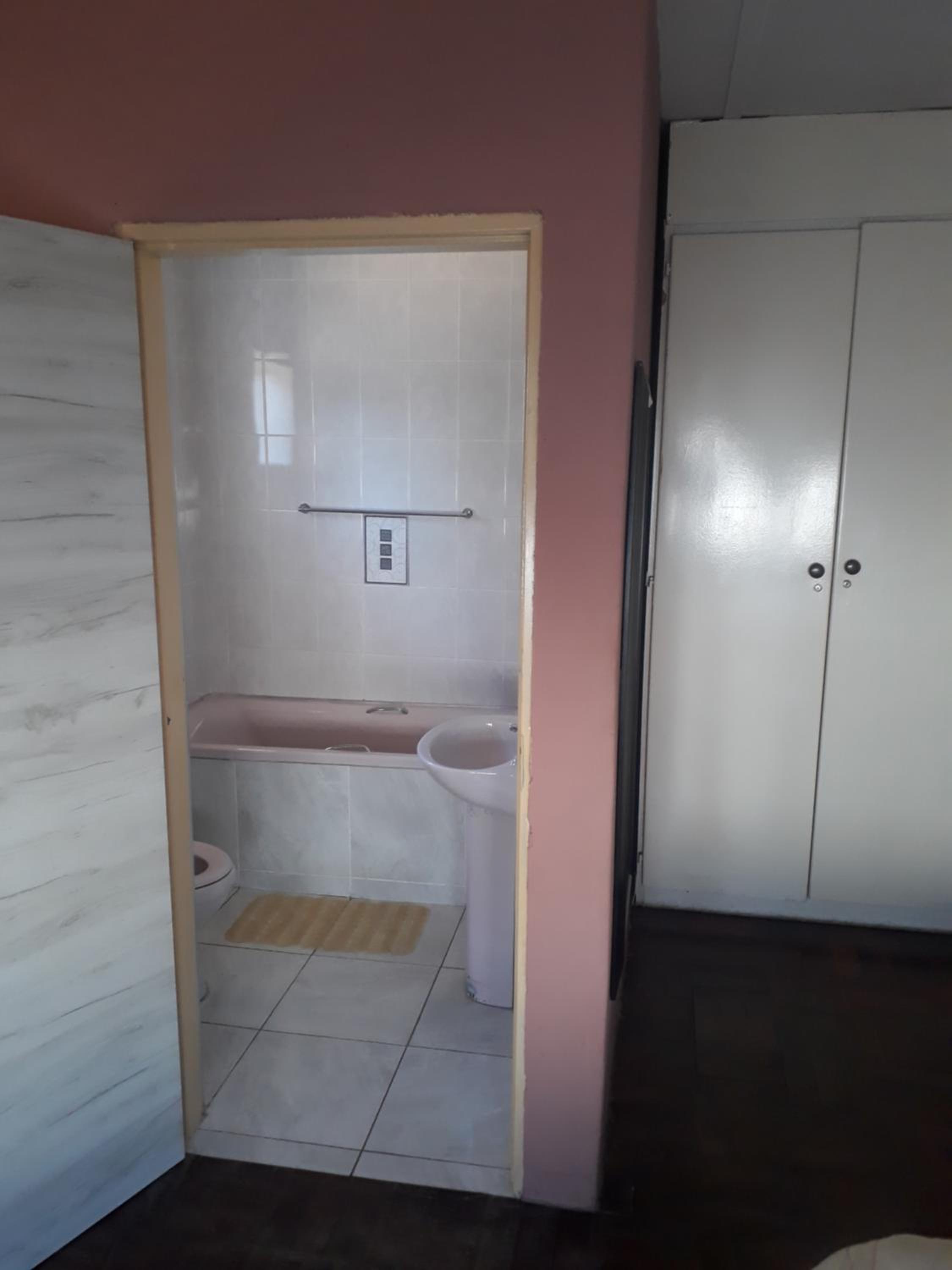 Apartment - Photo 13