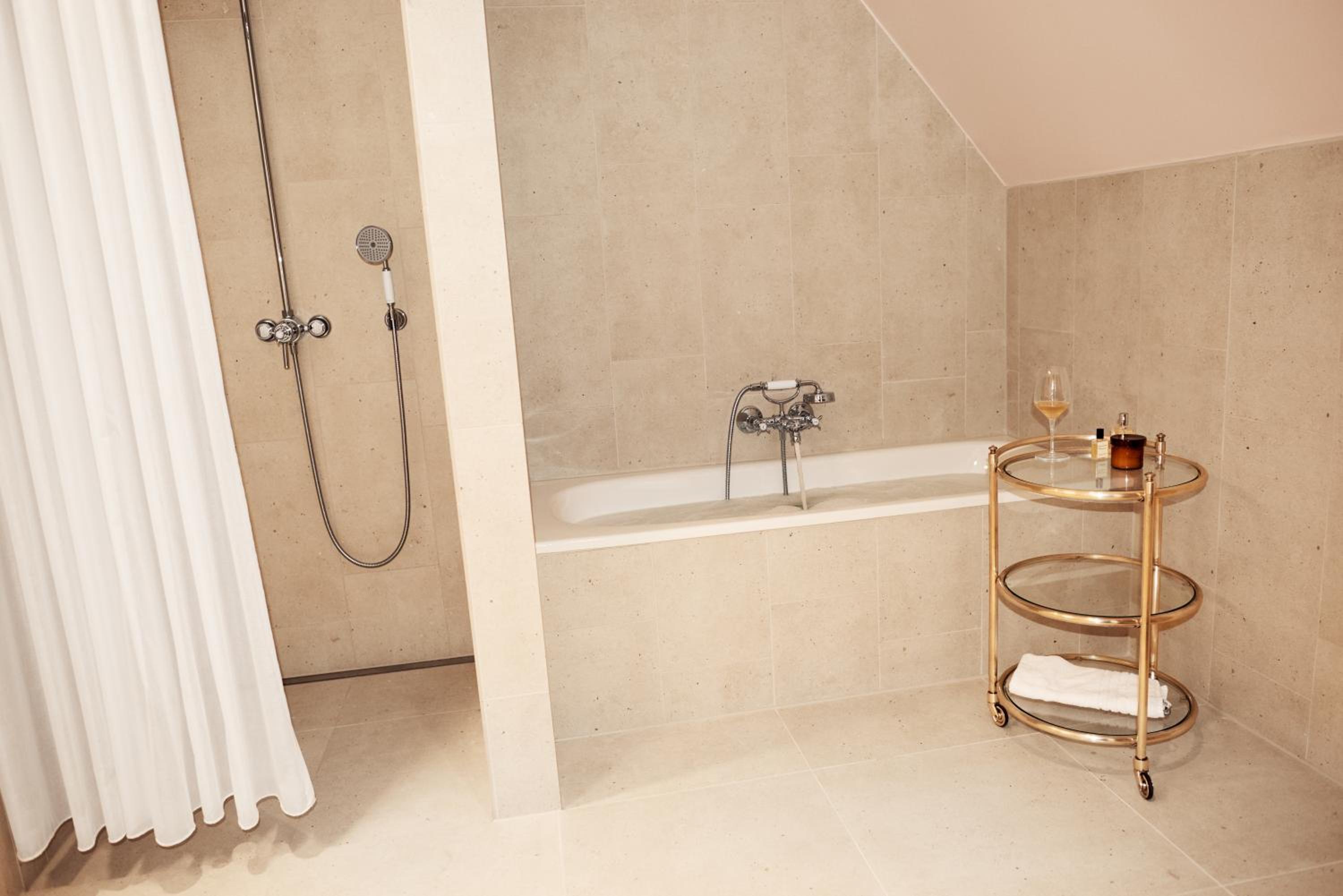 Junior Suite - Photo 9