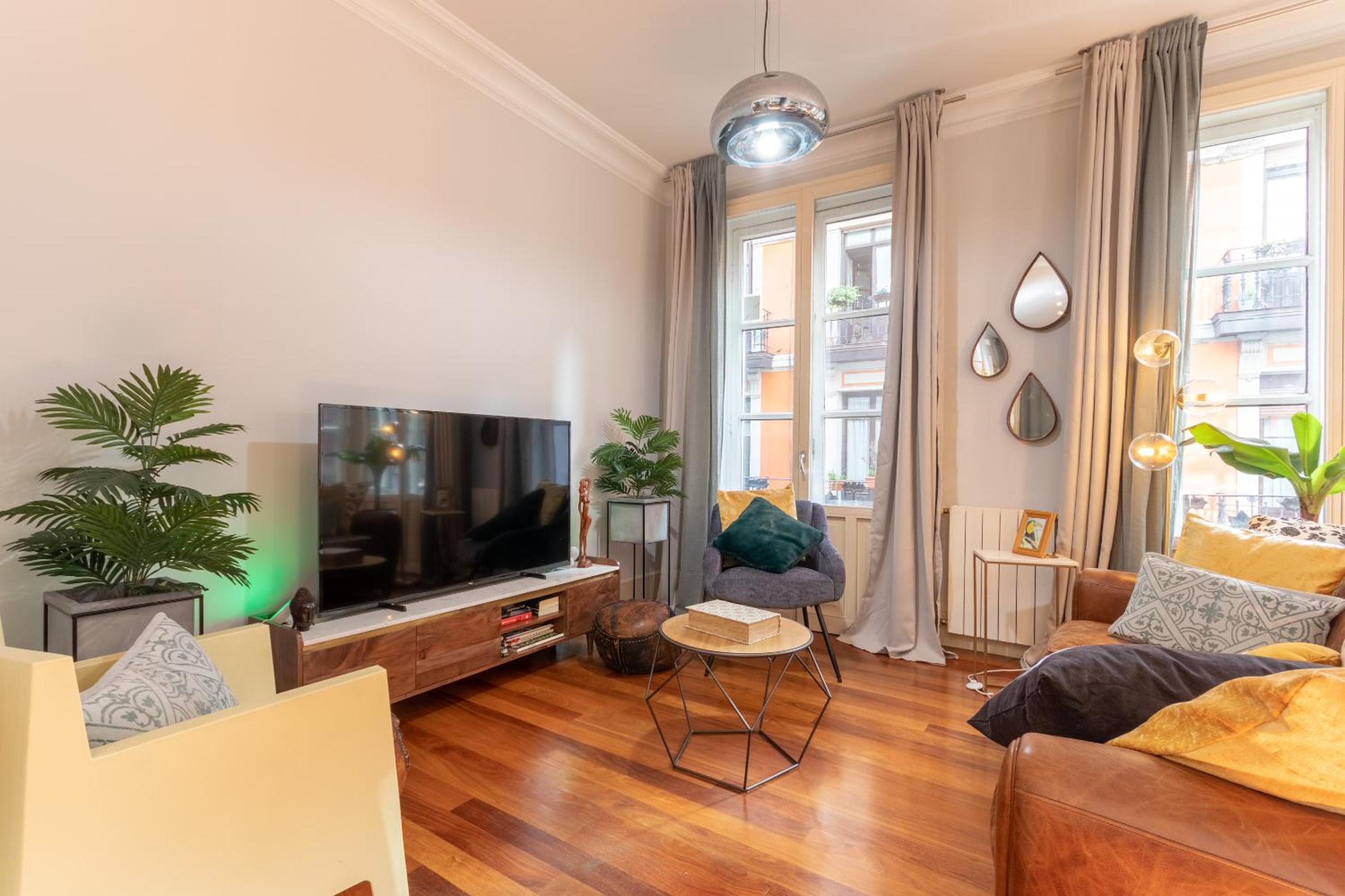 Two-Bedroom Apartment - Photo 16