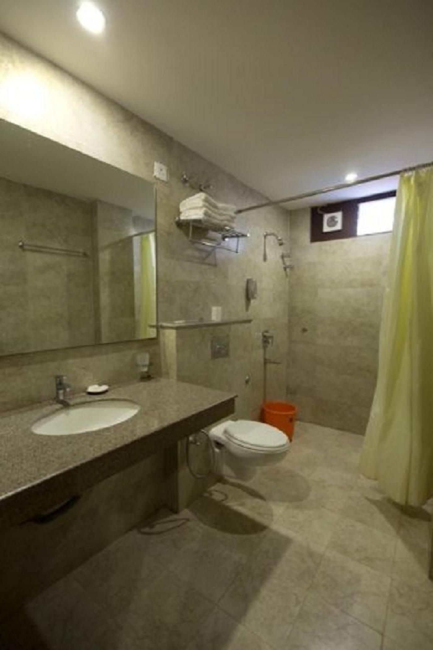 Deluxe Room - Photo 4