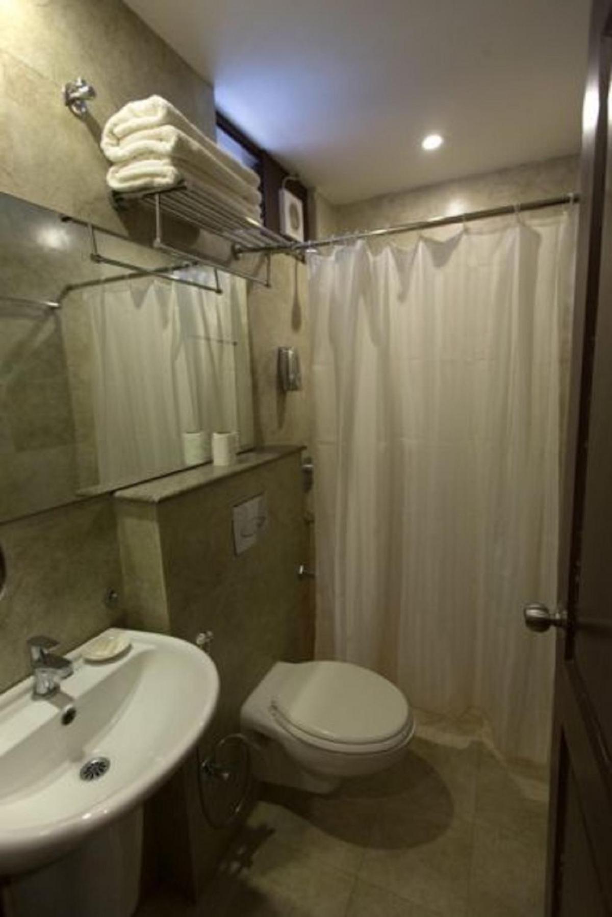 Deluxe Room - Photo 3