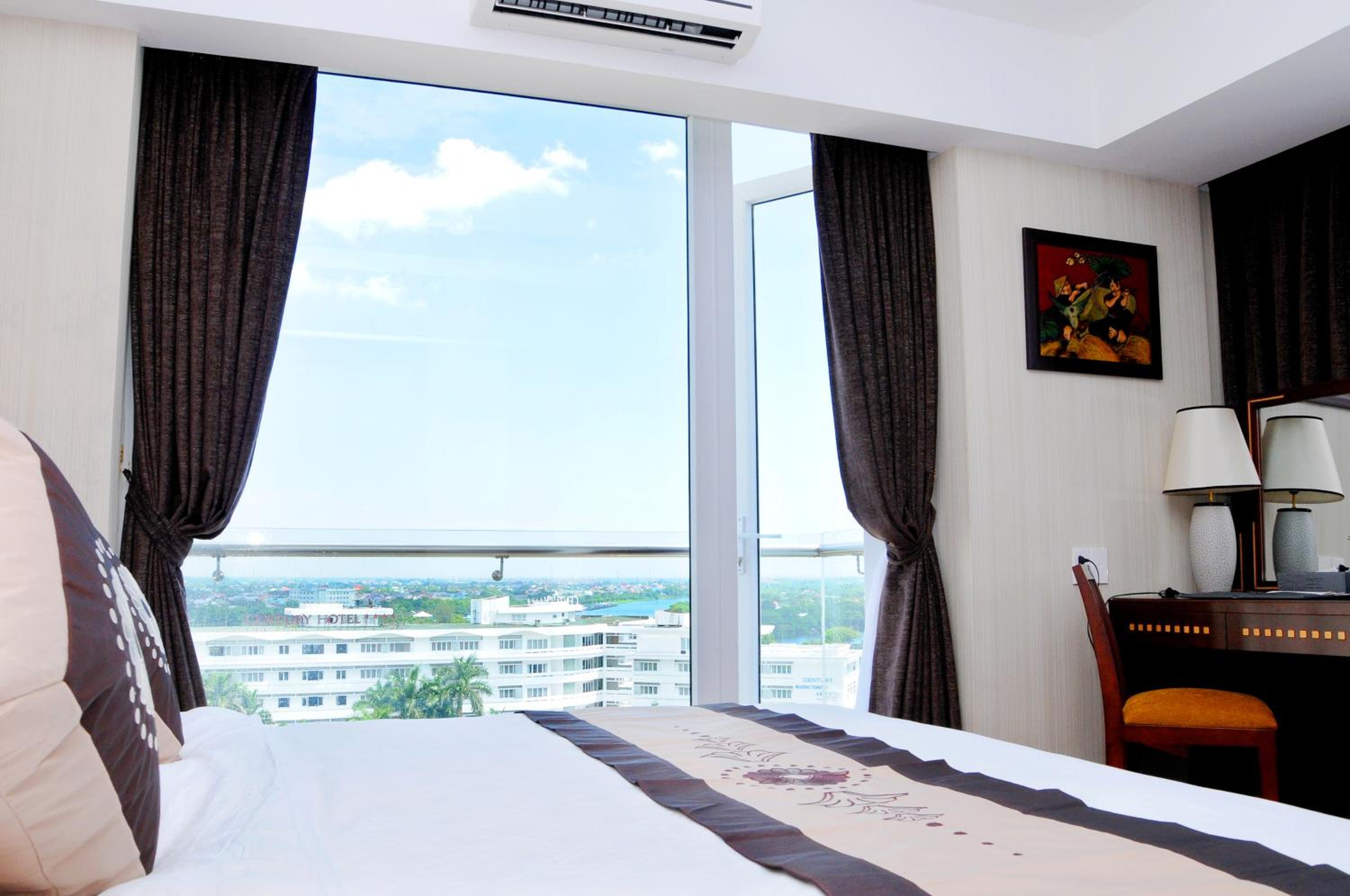 Deluxe Double Room with River View photo 3