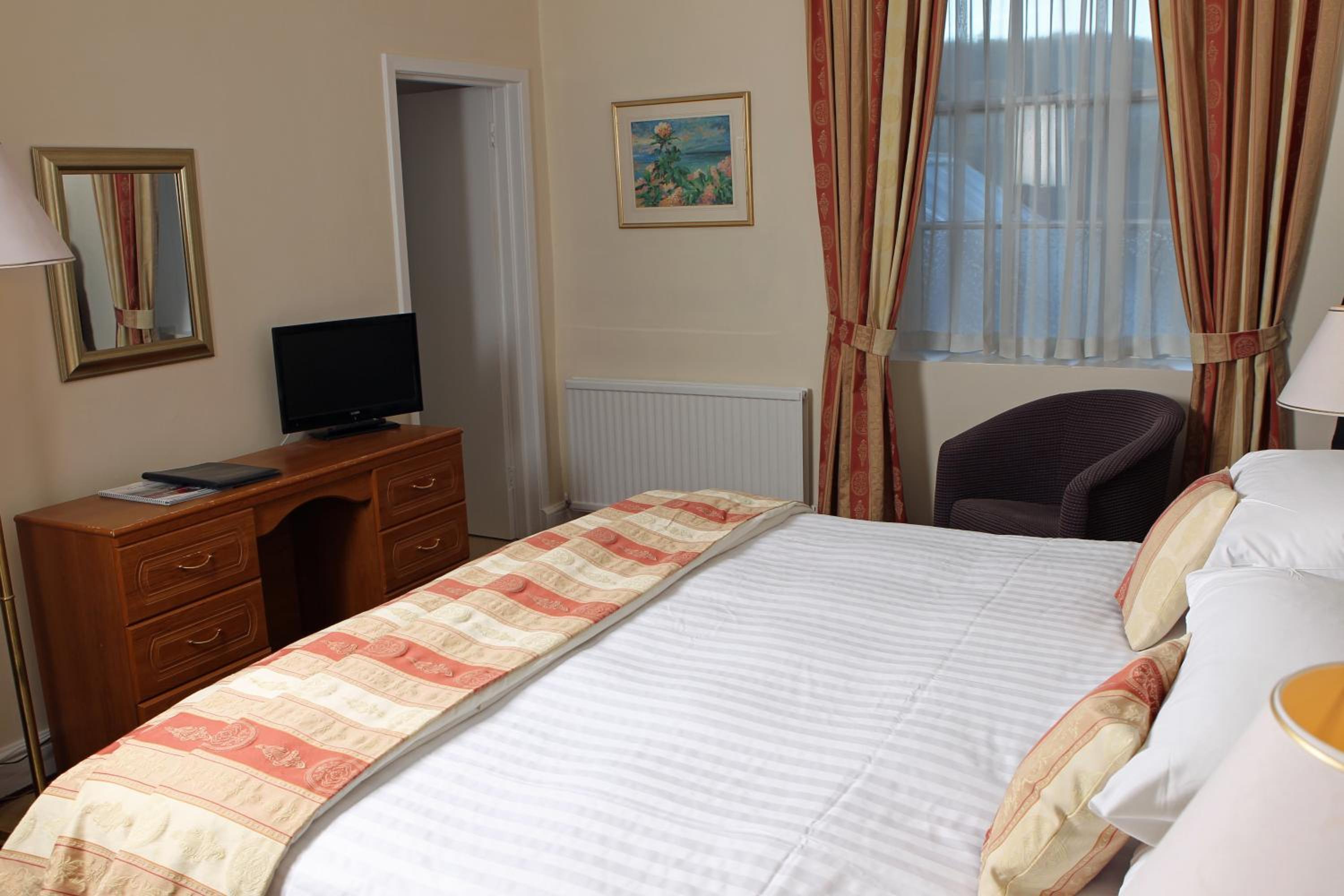 Double Room - Photo 7