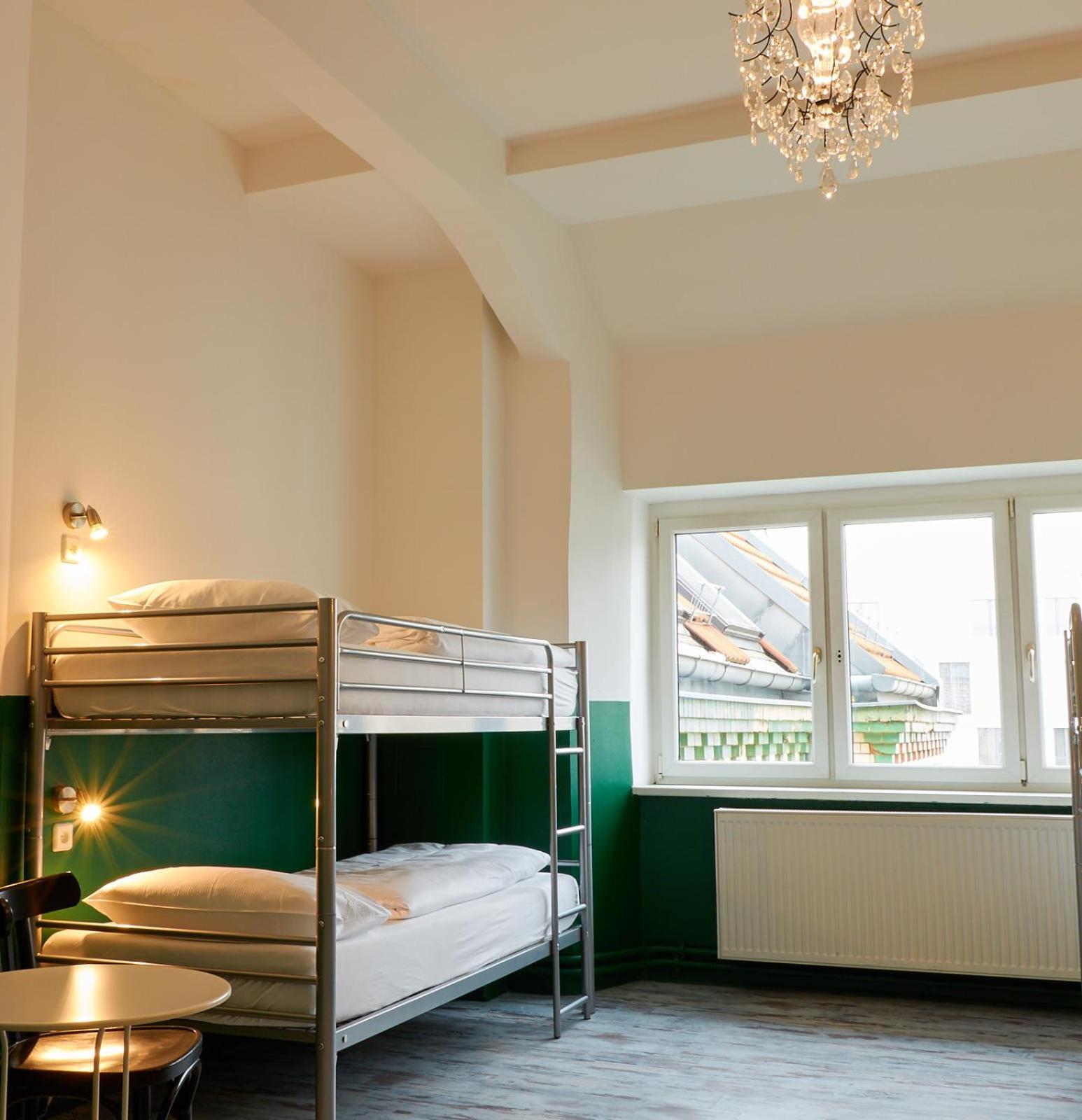 Bed in 8-Bed Dormitory Room photo 3