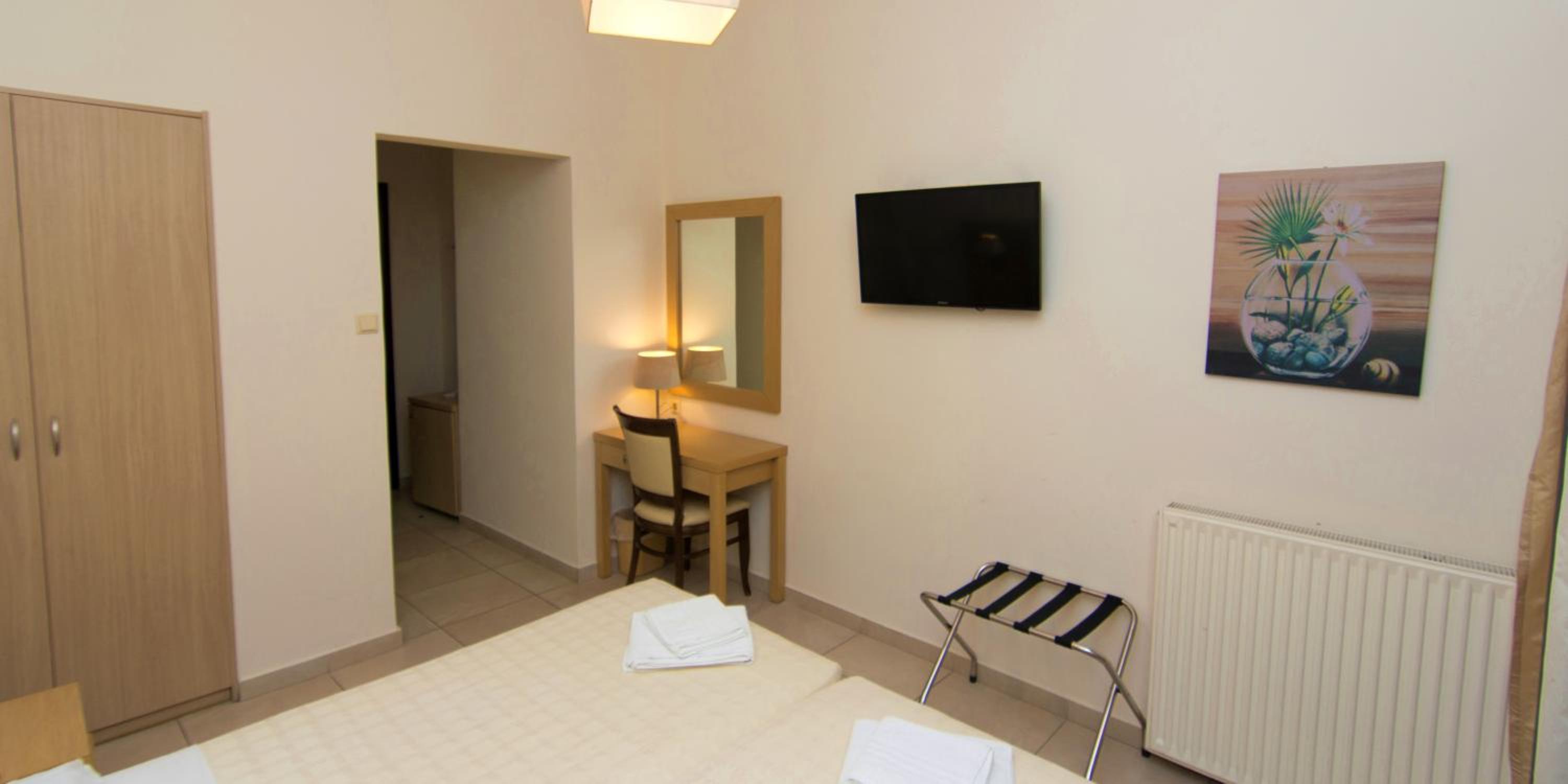 Double or Twin Room photo 3