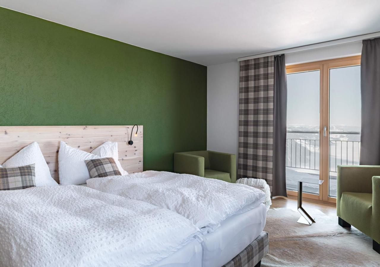 Deluxe Double Room with Balcony photo 1