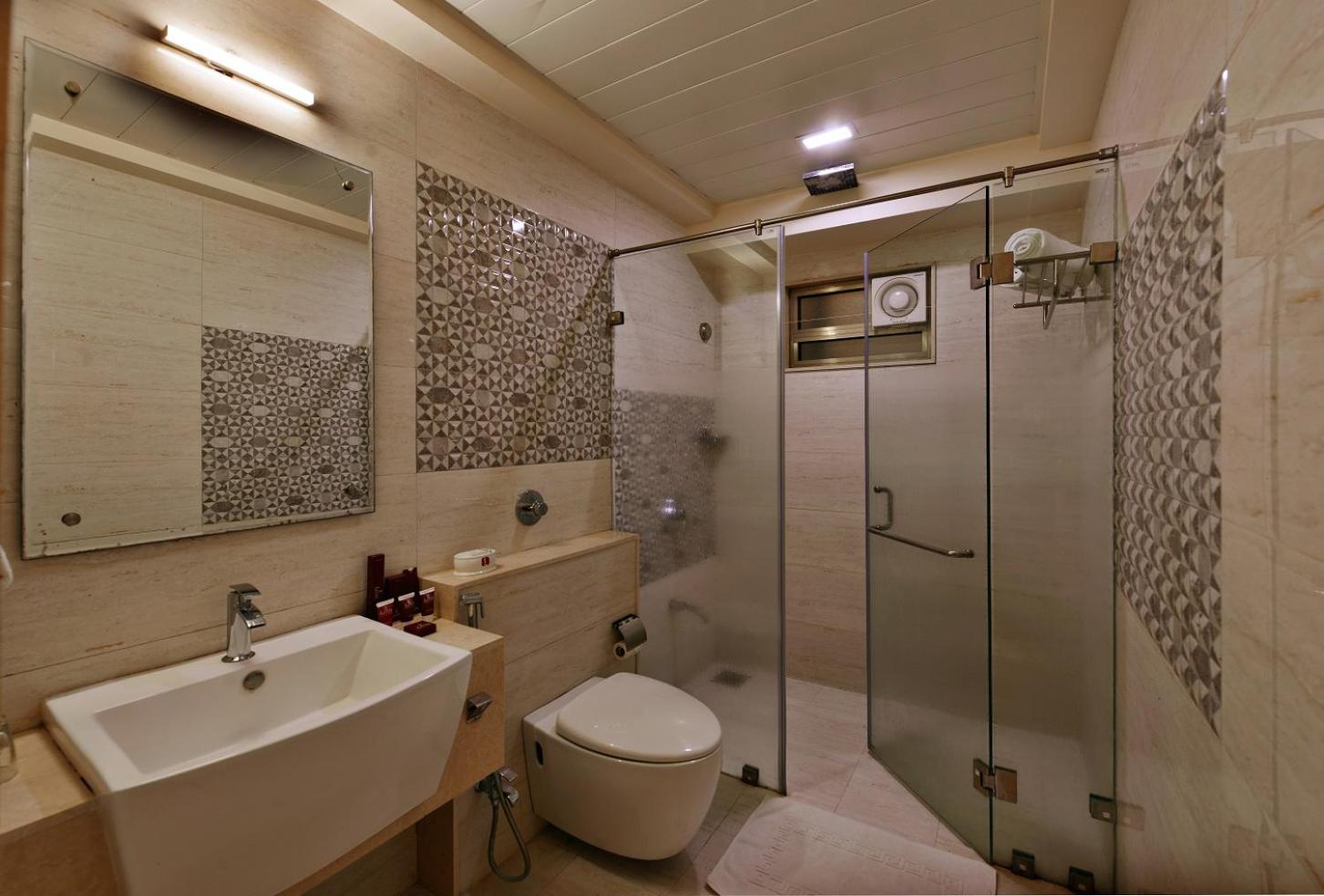 Deluxe Room - Photo 5