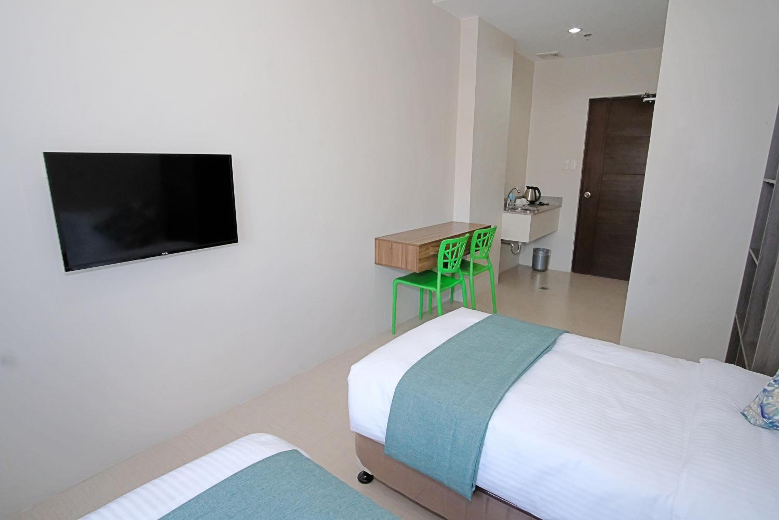 Standard Twin Room - Photo 2