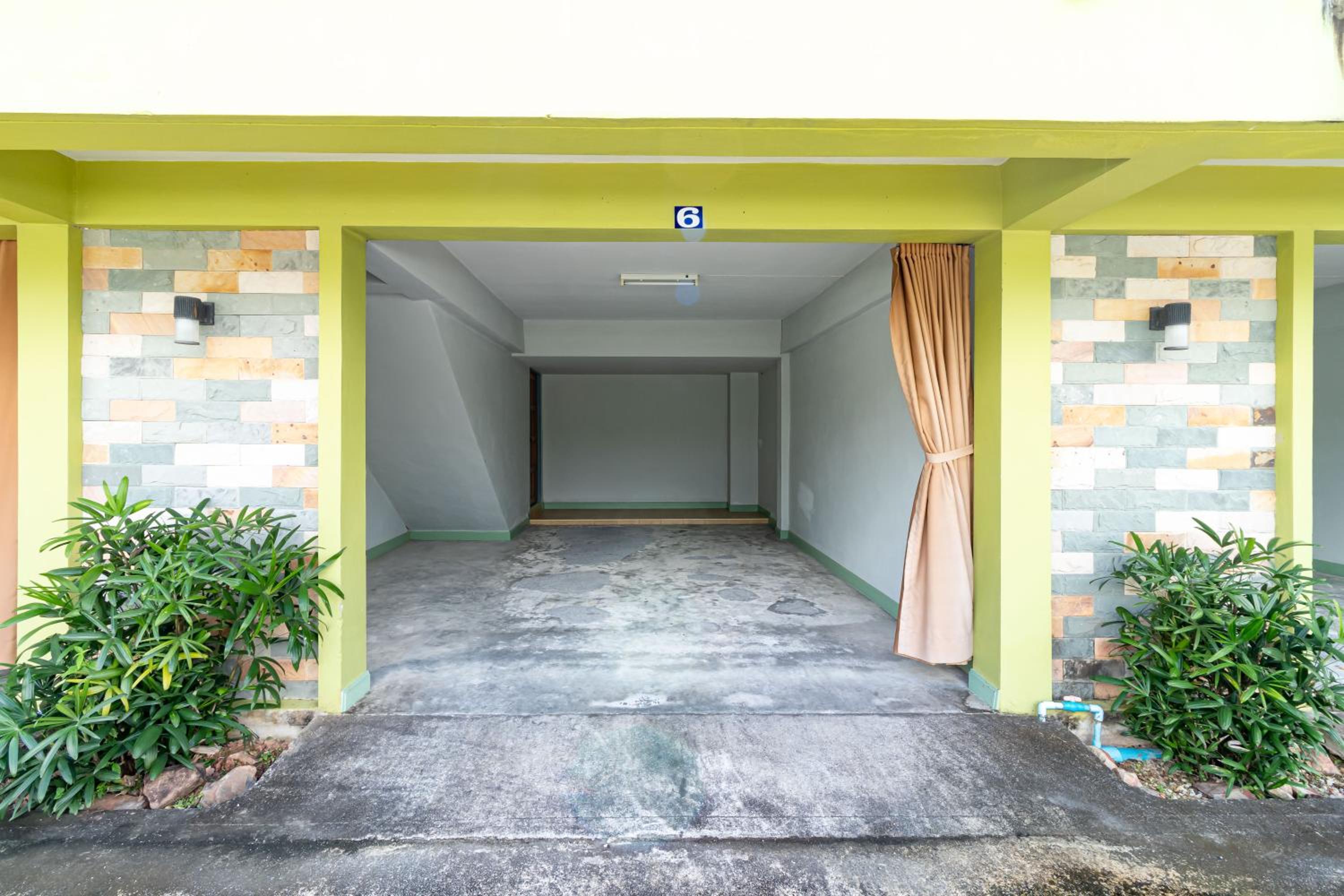 Standard Double Room - Photo 9