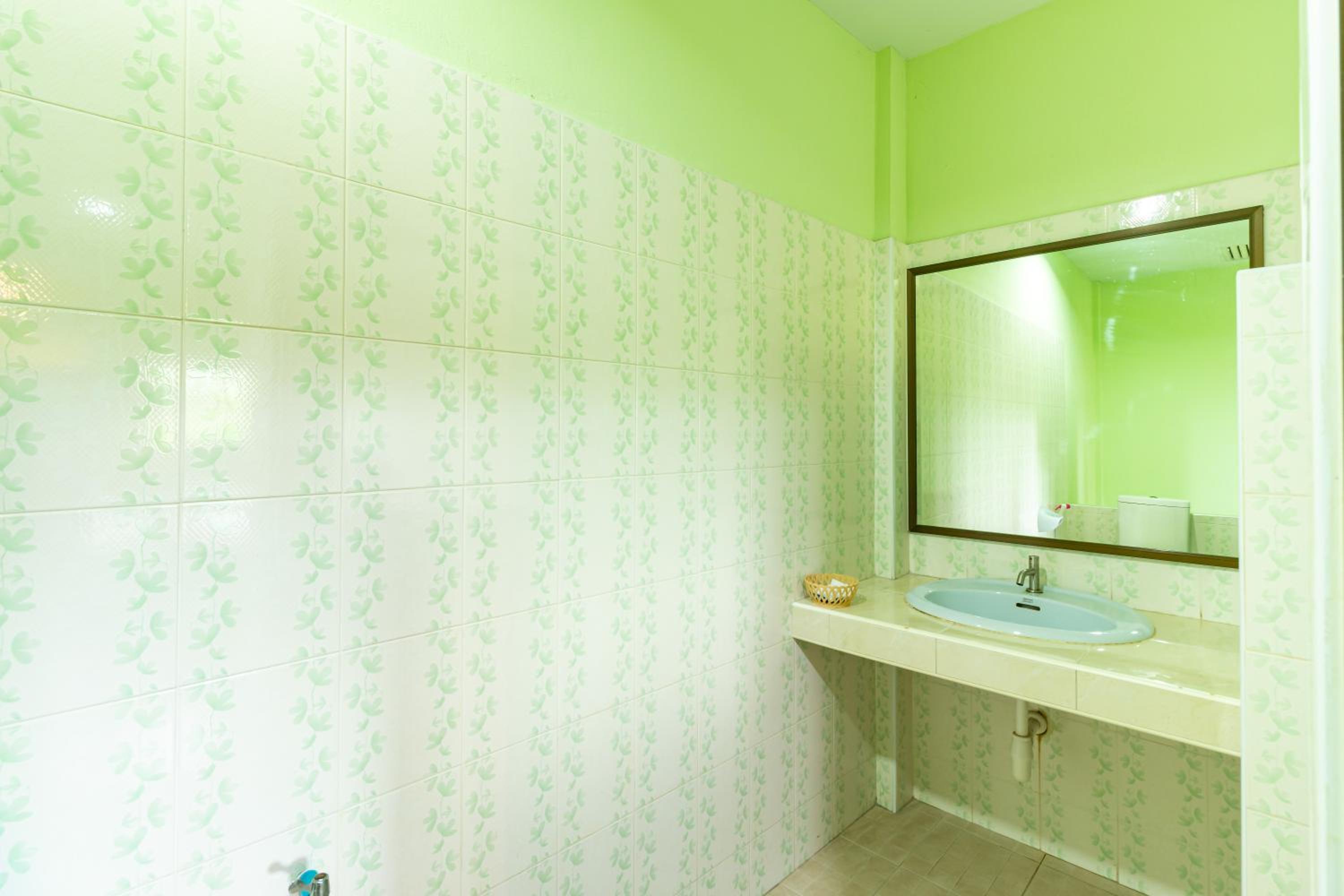 Standard Double Room - Photo 10