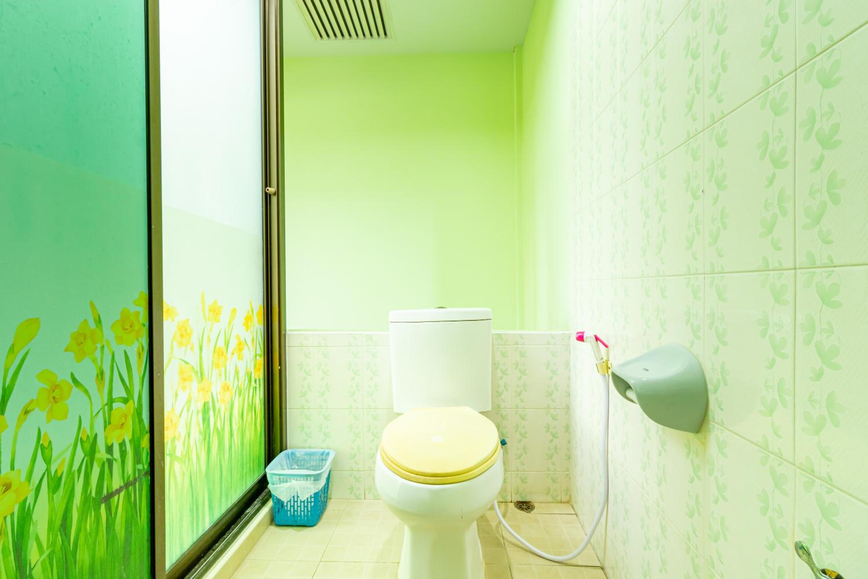 Standard Double Room - Photo 12