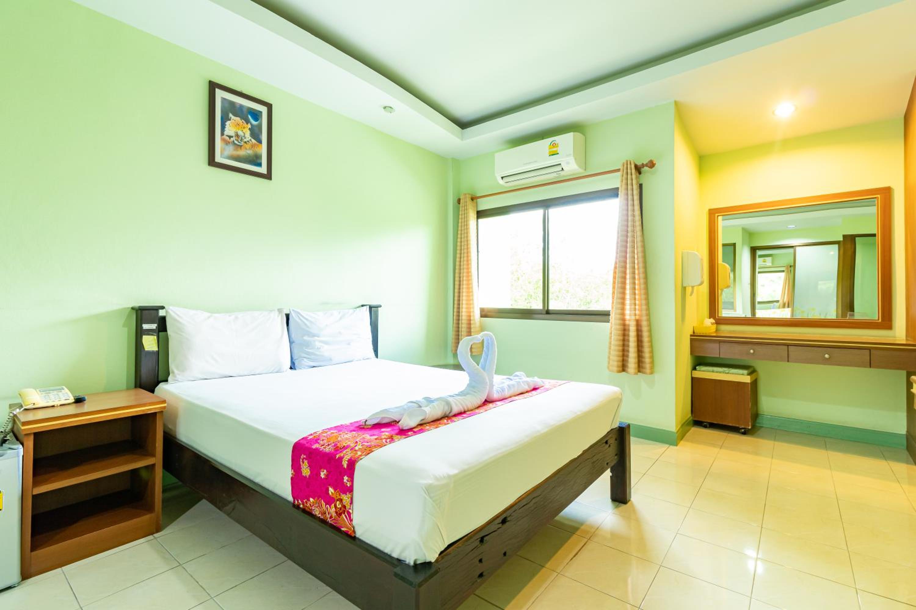 Standard Double Room - Photo 7