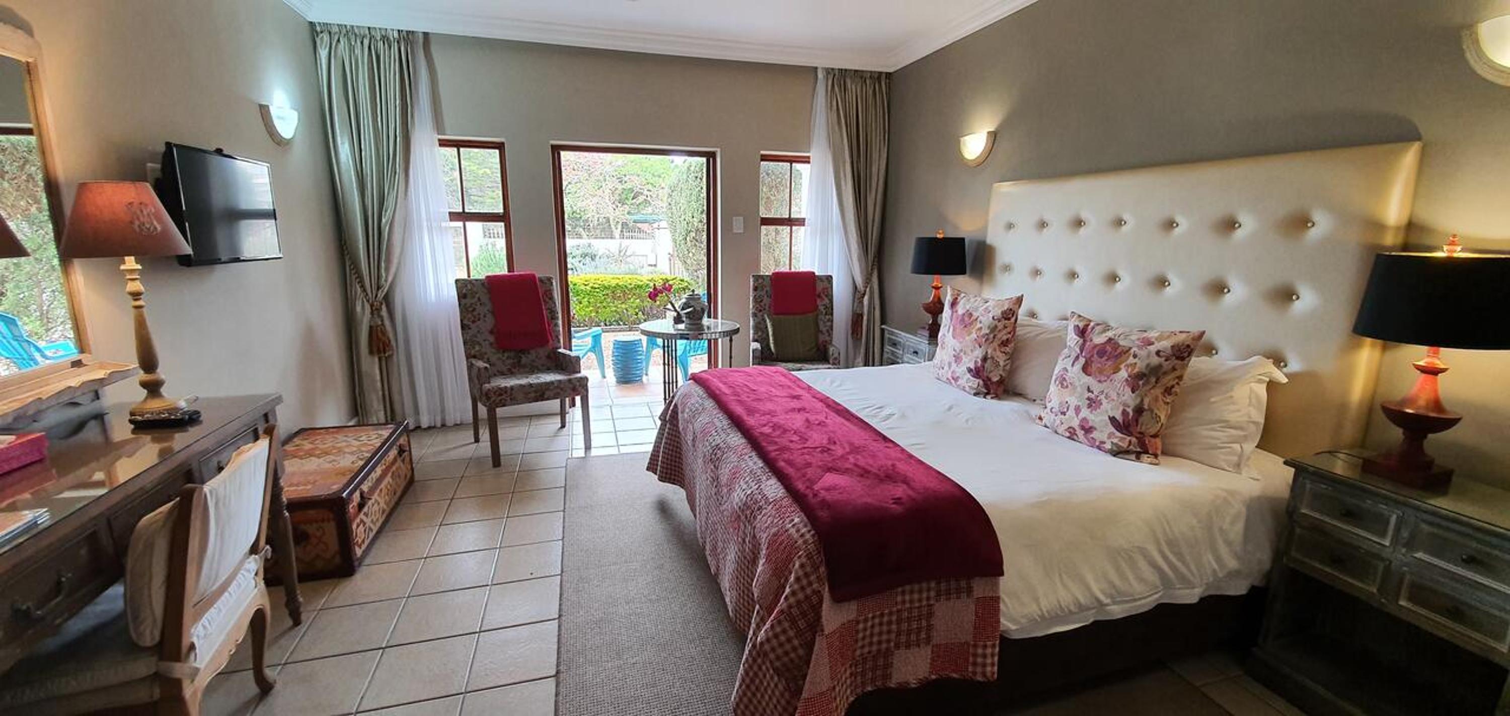 Deluxe Double or Twin Room with Balcony - Photo 1