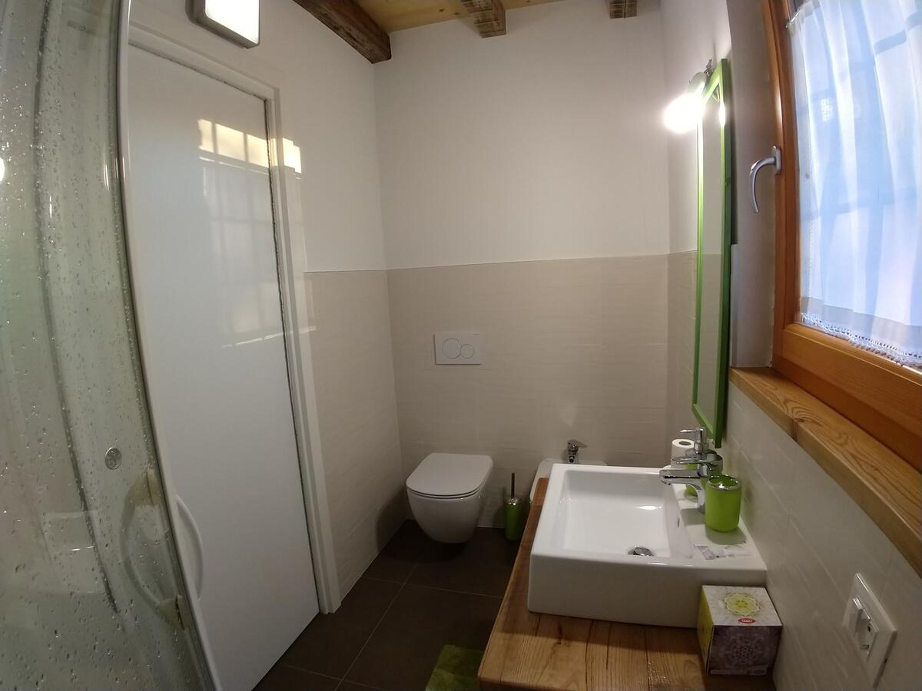 Double Room with Balcony (2 Adults + 1 Child) photo 2