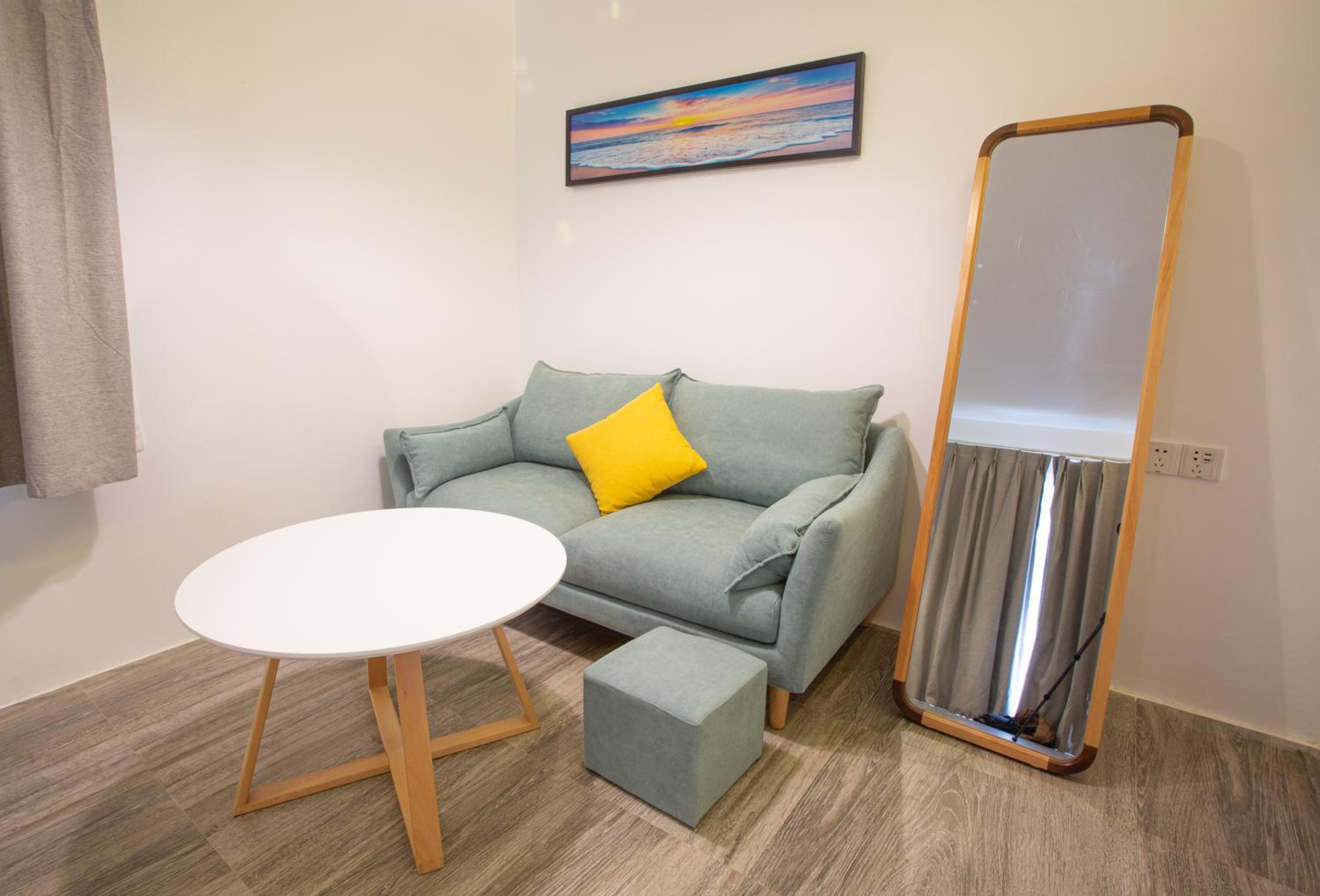 One-Bedroom Apartment - Photo 25