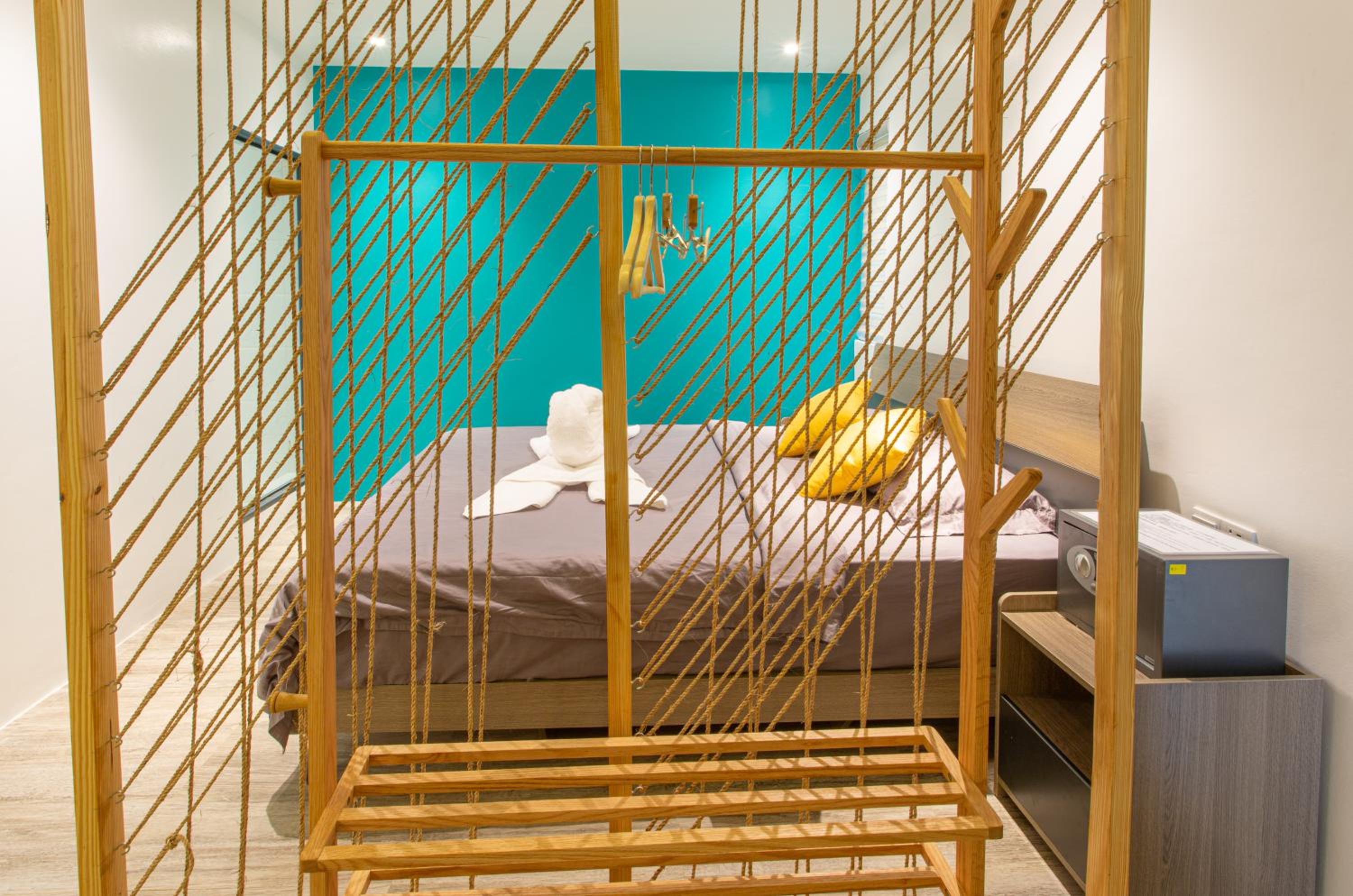 One-Bedroom Apartment - Photo 20