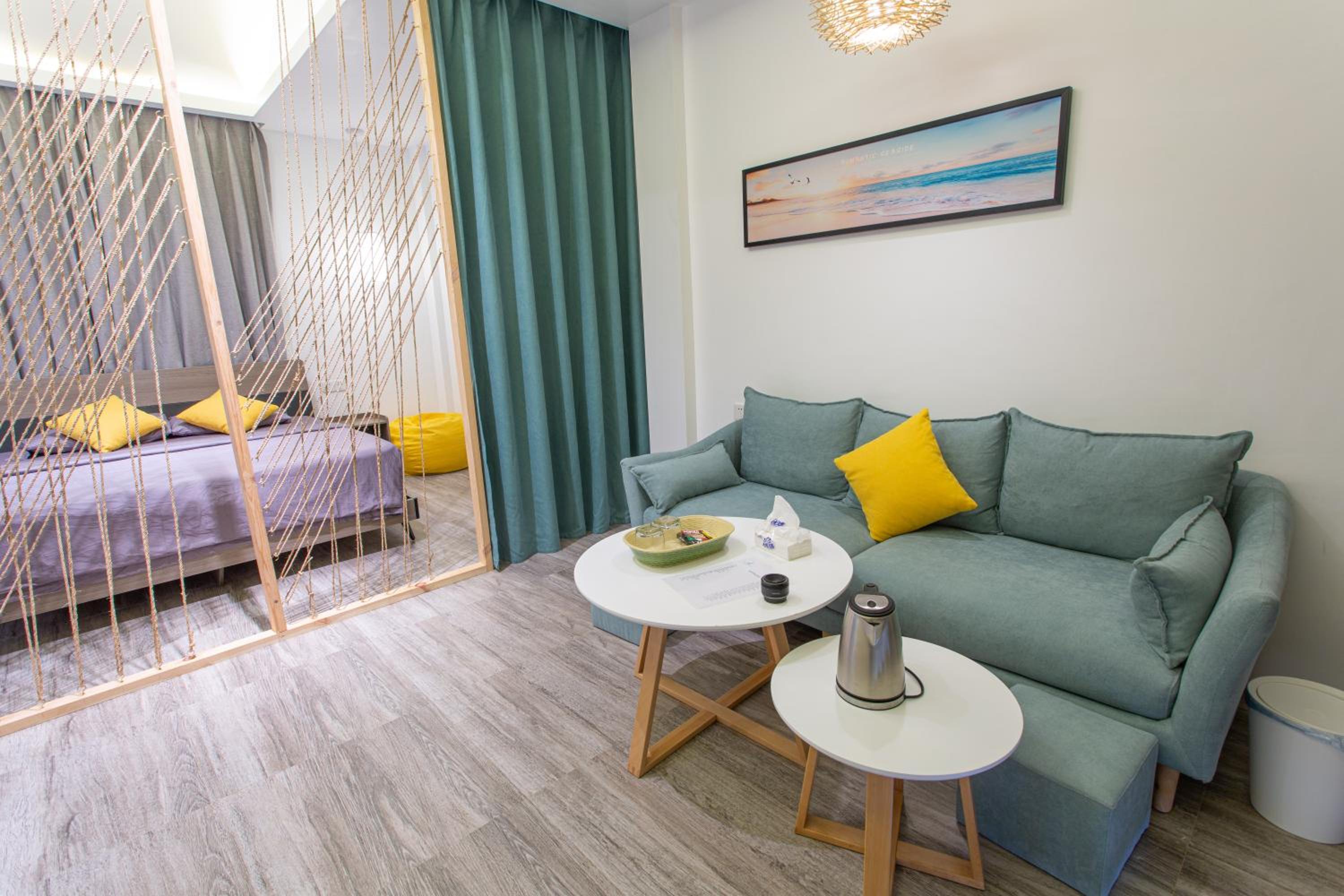 One-Bedroom Apartment - Photo 6