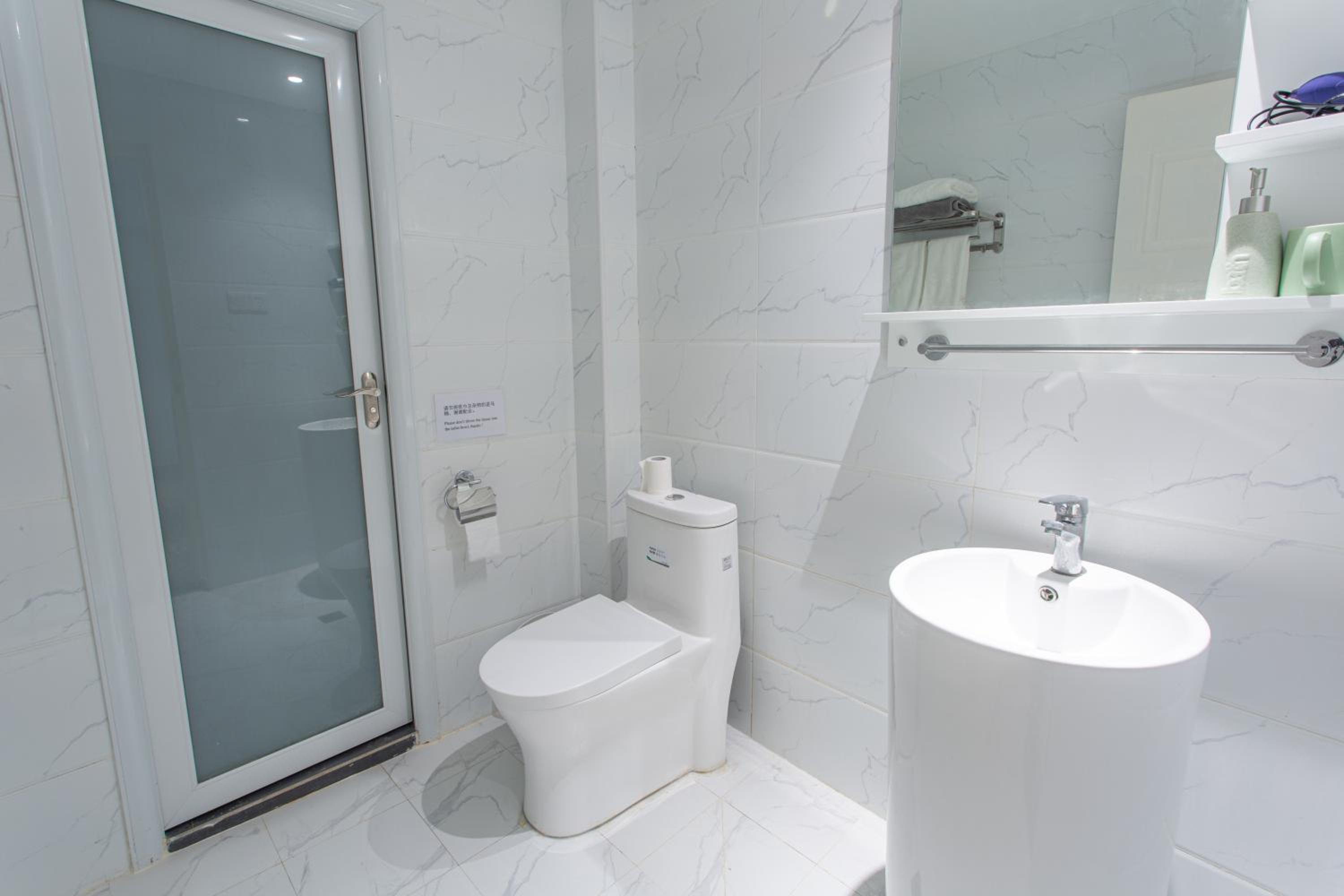 One-Bedroom Apartment - Photo 4