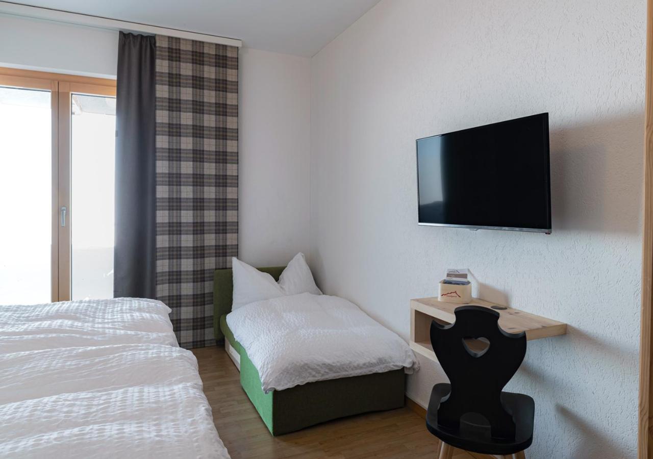 Double Room with Balcony (3 Adults) photo 3