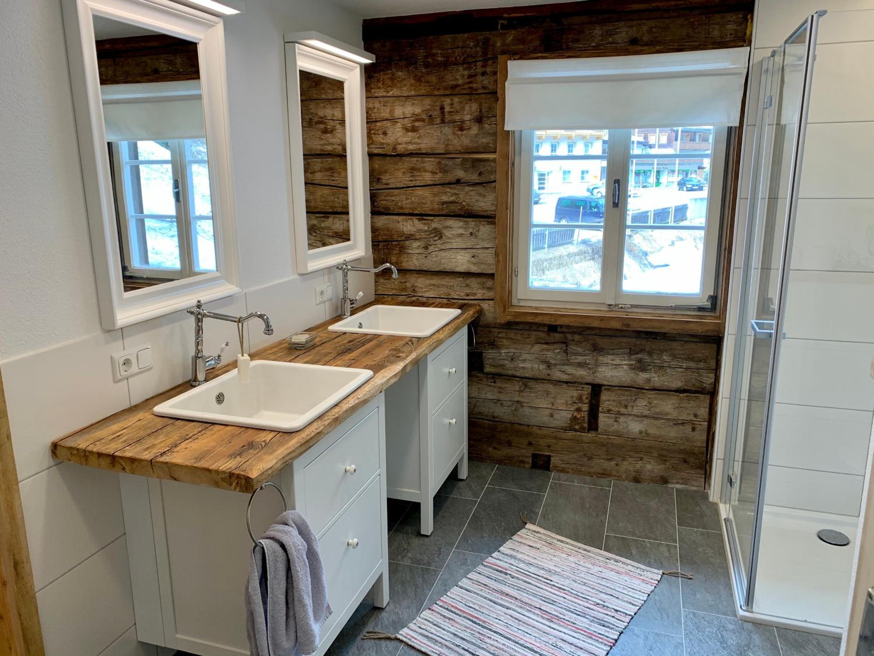 Three-Bedroom Chalet photo 2