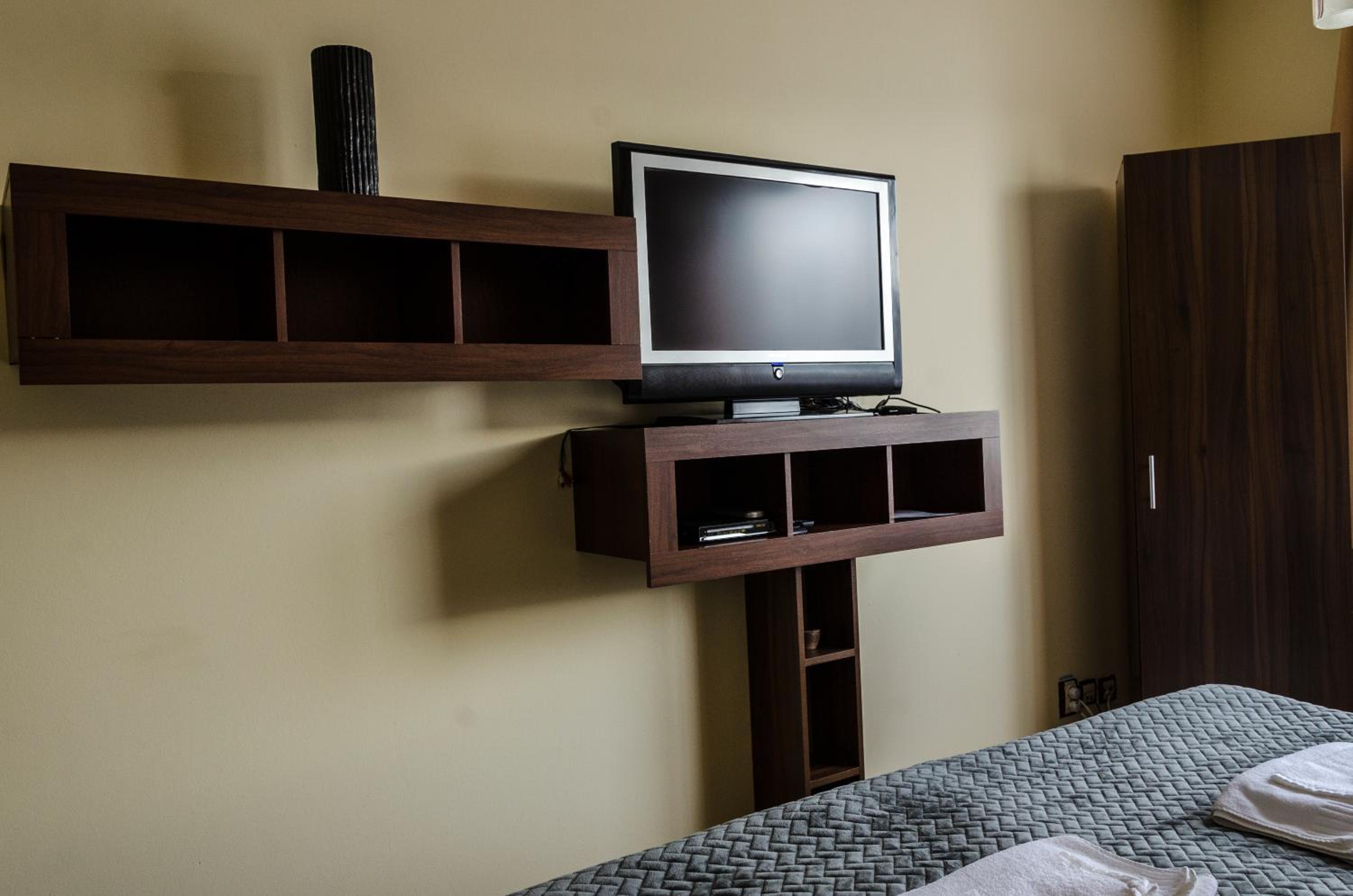 Double Room - Photo 2