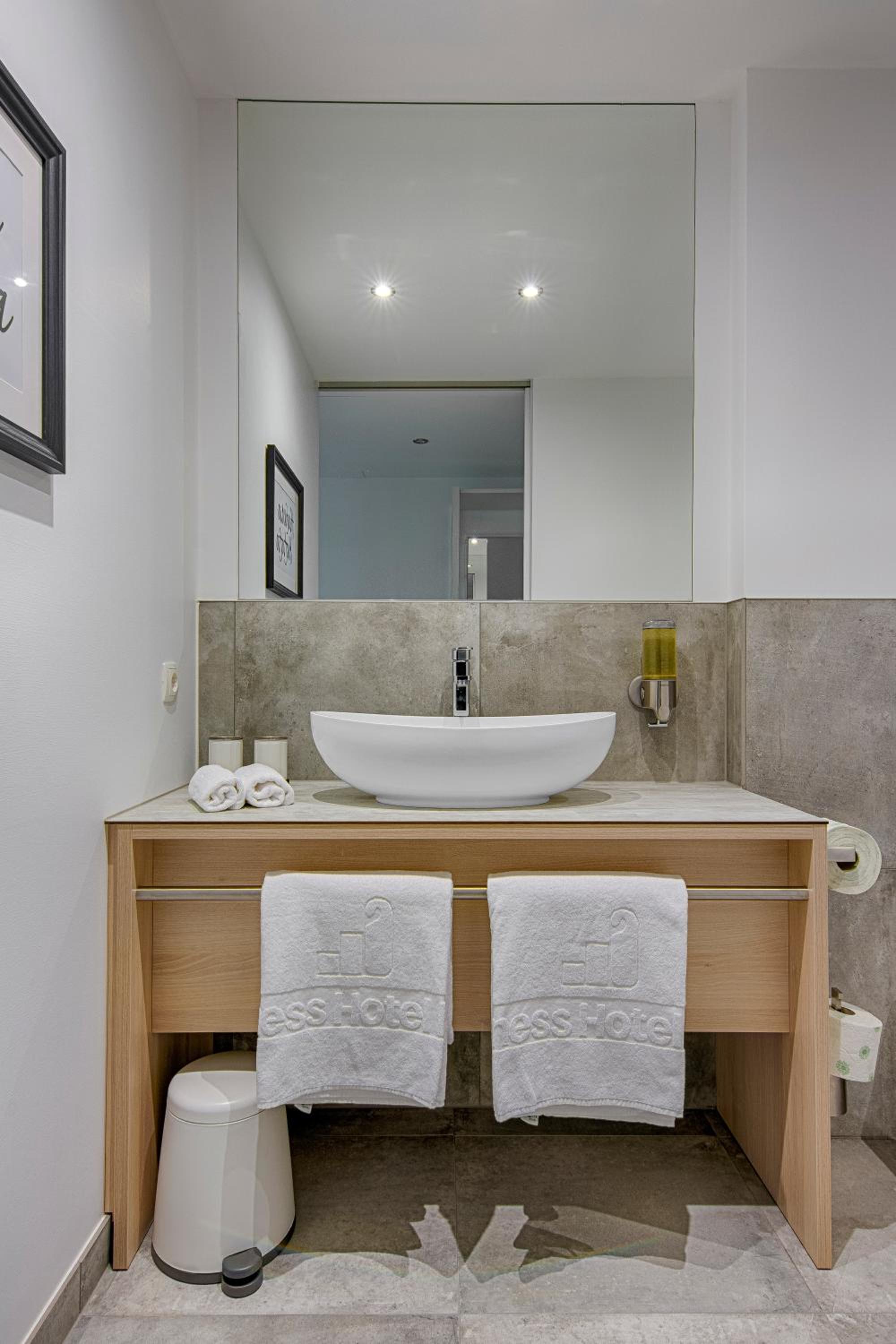 Junior Suite Standard - Photo 19