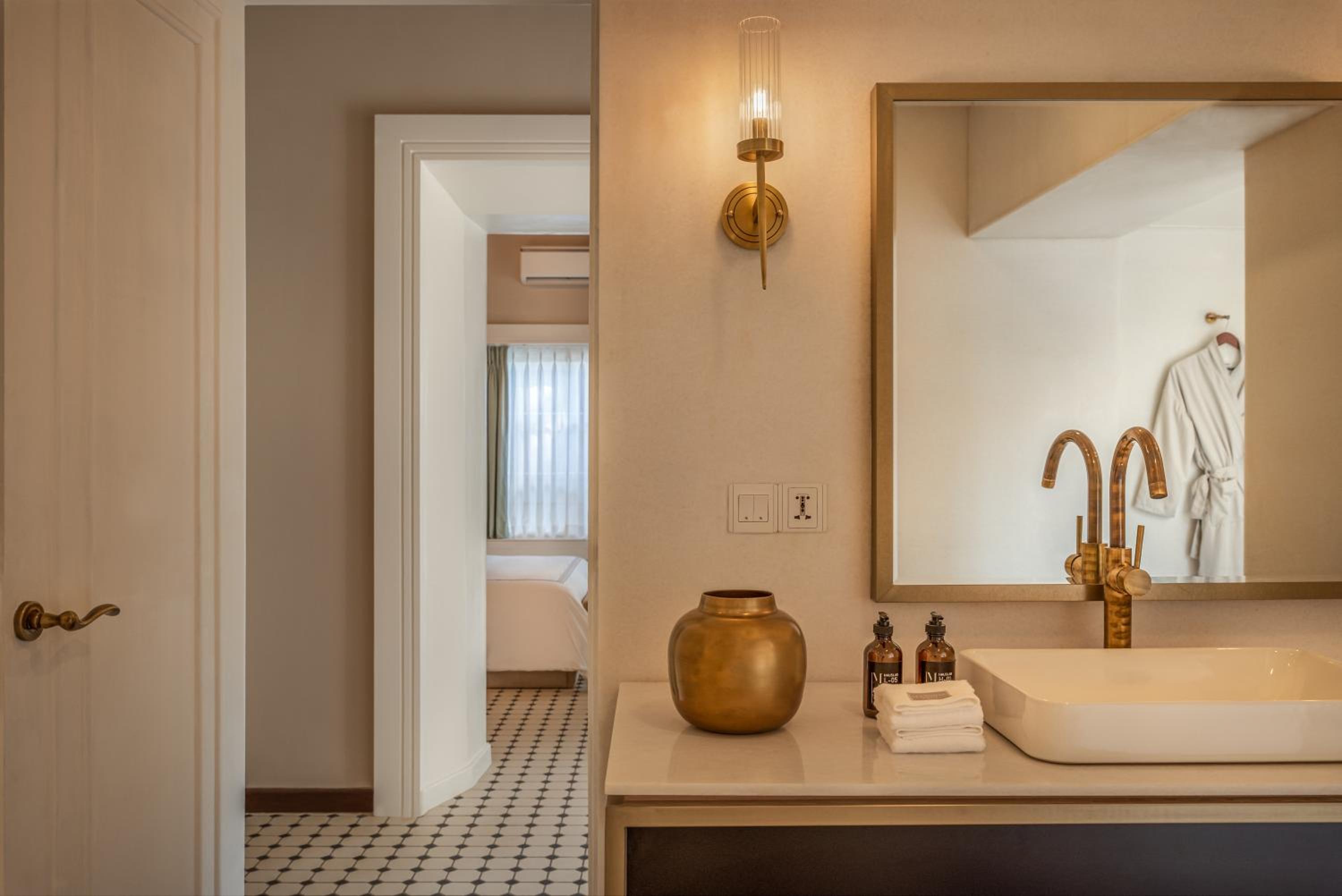 Junior Suite with Private Outdoor Jacuzzi photo 2