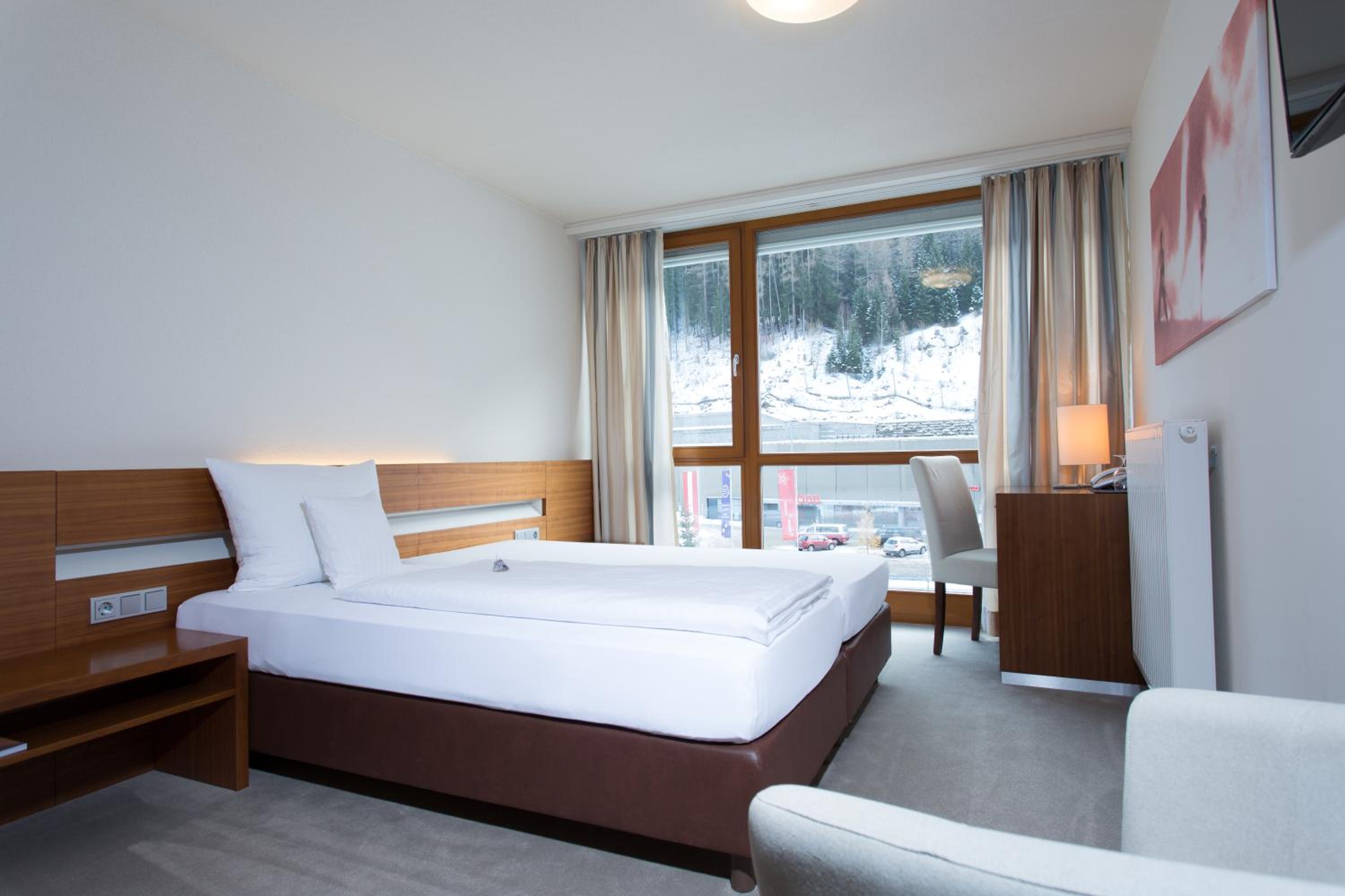 Large Single Room