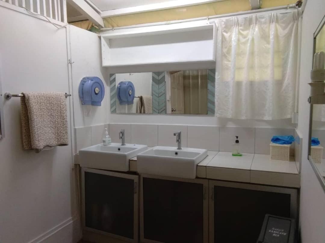 Quadruple Room with Shared Bathroom photo 1