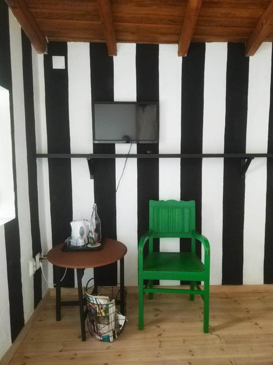 Double Room with Garden View - Photo 3