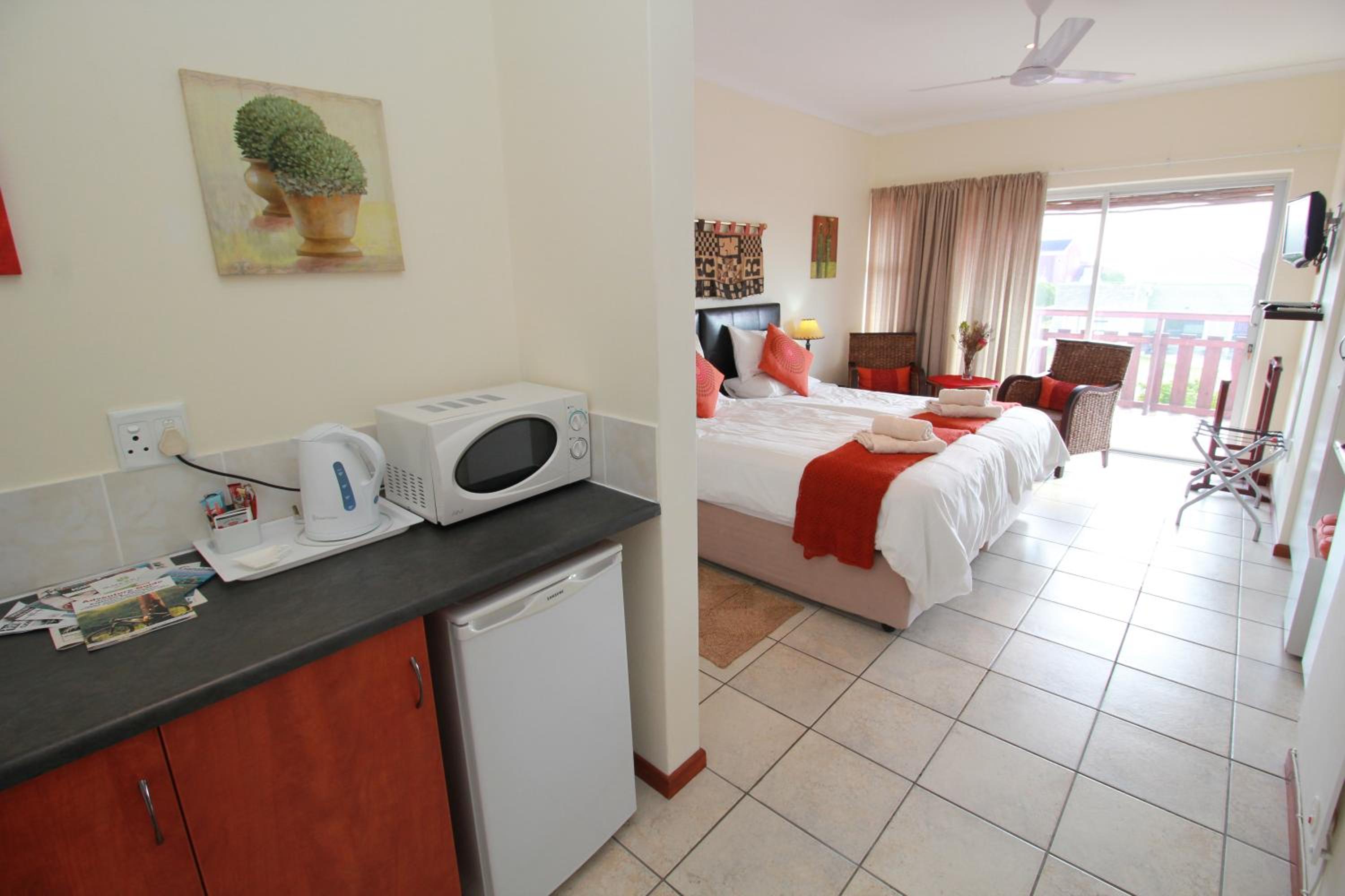 Double or Twin Room with Sea View photo 1