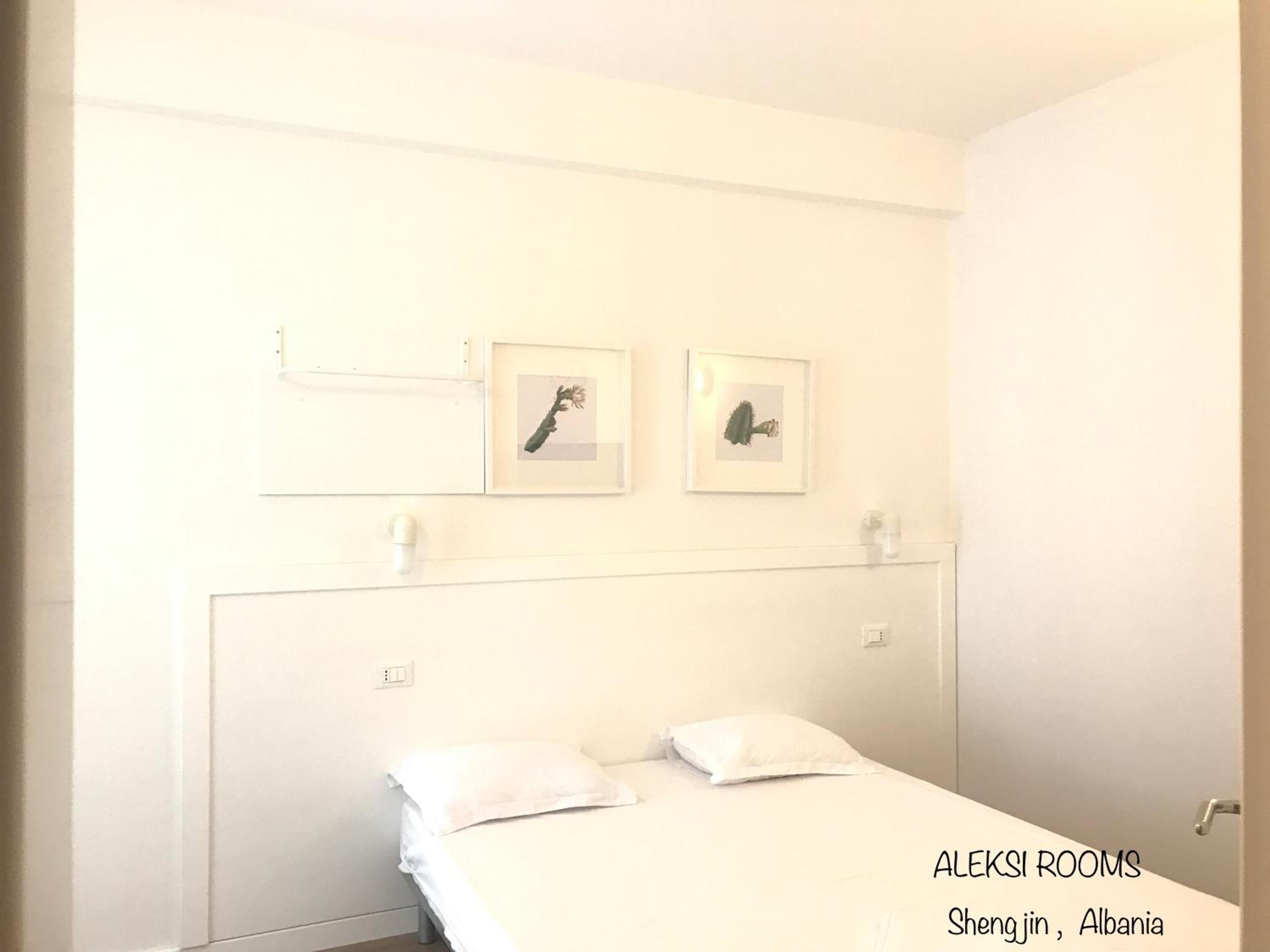 Deluxe Double Room with Balcony photo 1