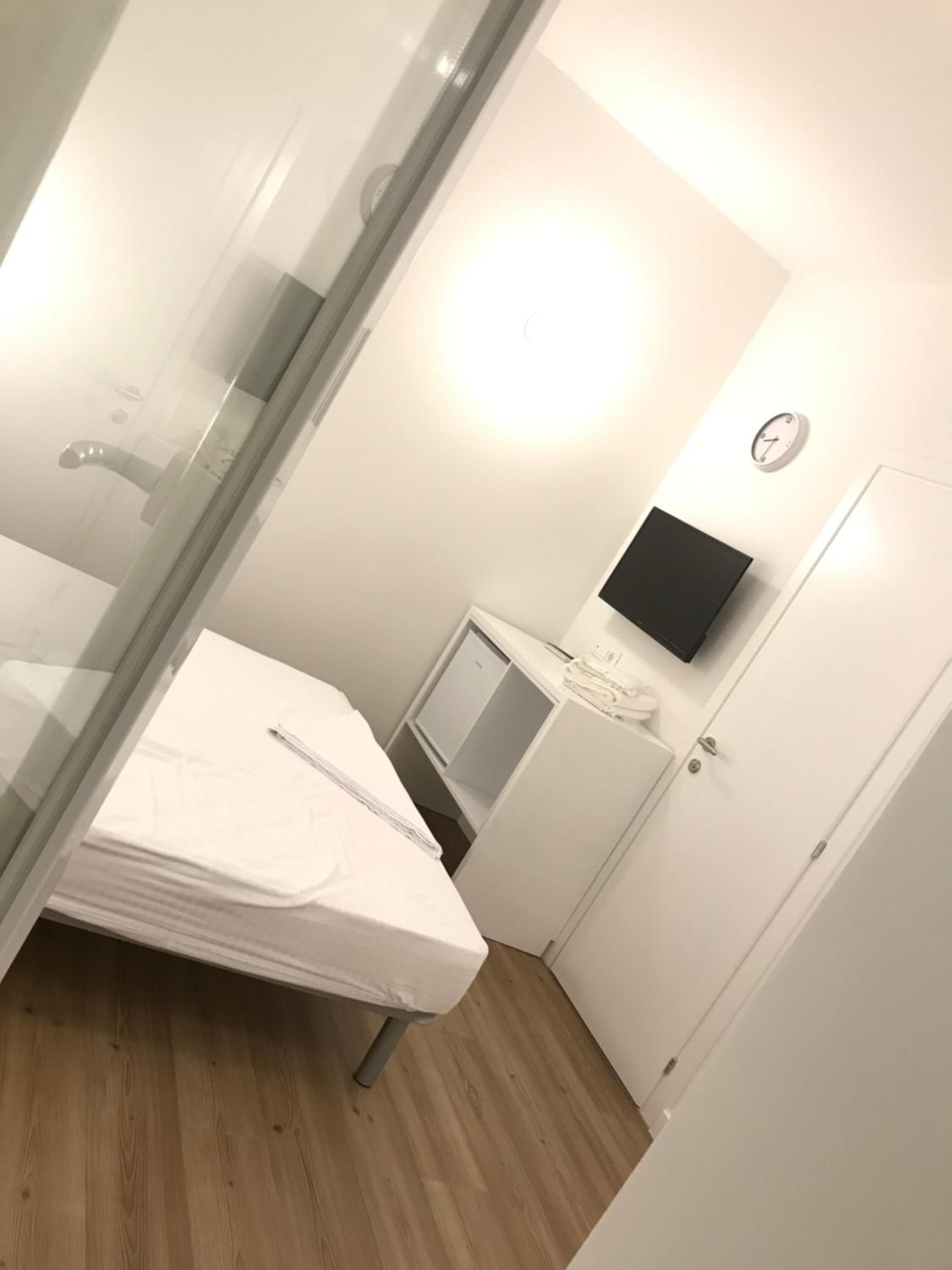 Deluxe Double Room with Balcony photo 3